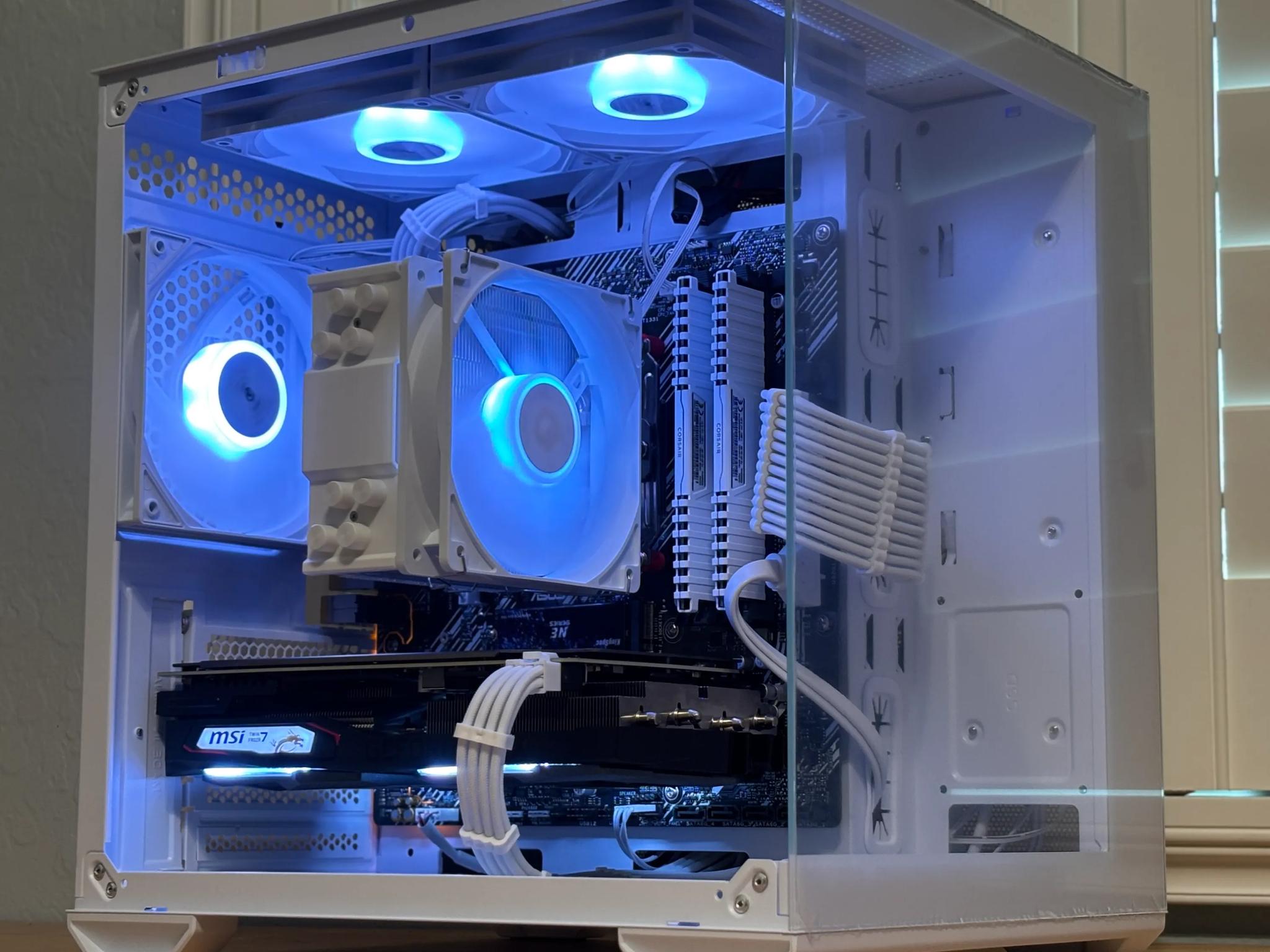 White RTX Fish Tank Gaming PC Wifi