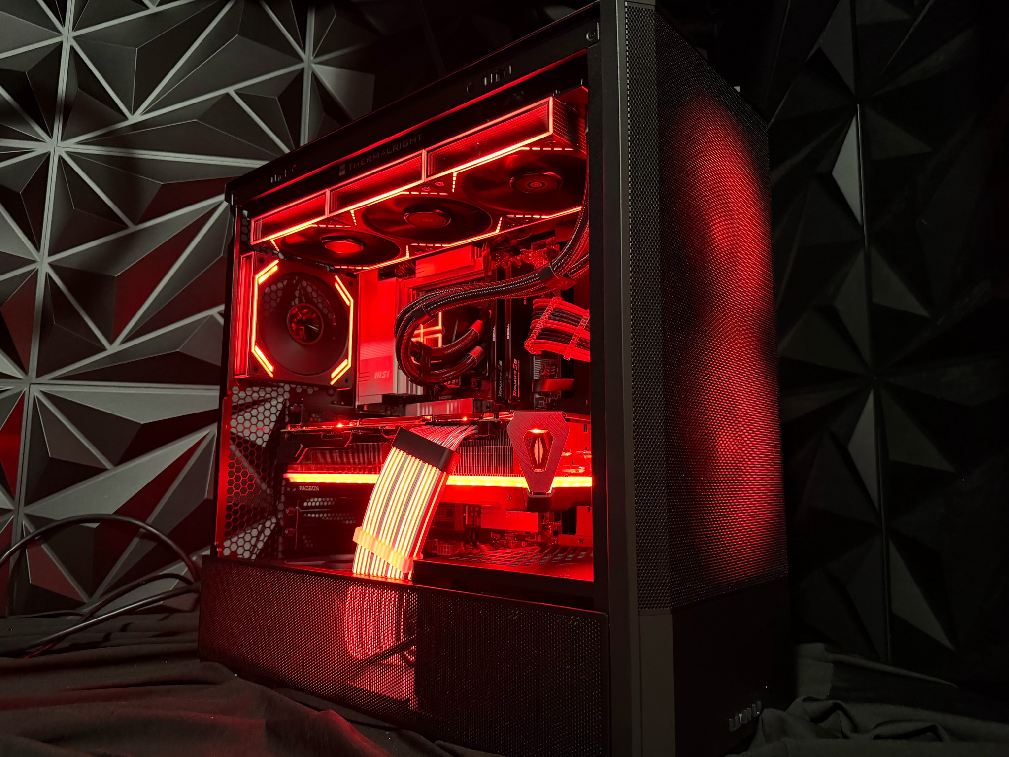 🩸🔥 BLOOD PRISM 79 🔥🩸Ryzen 9 7900X| 7900XTX 24 GB| 64 GB DDR5| 4 TB NVMe| 850W PSU