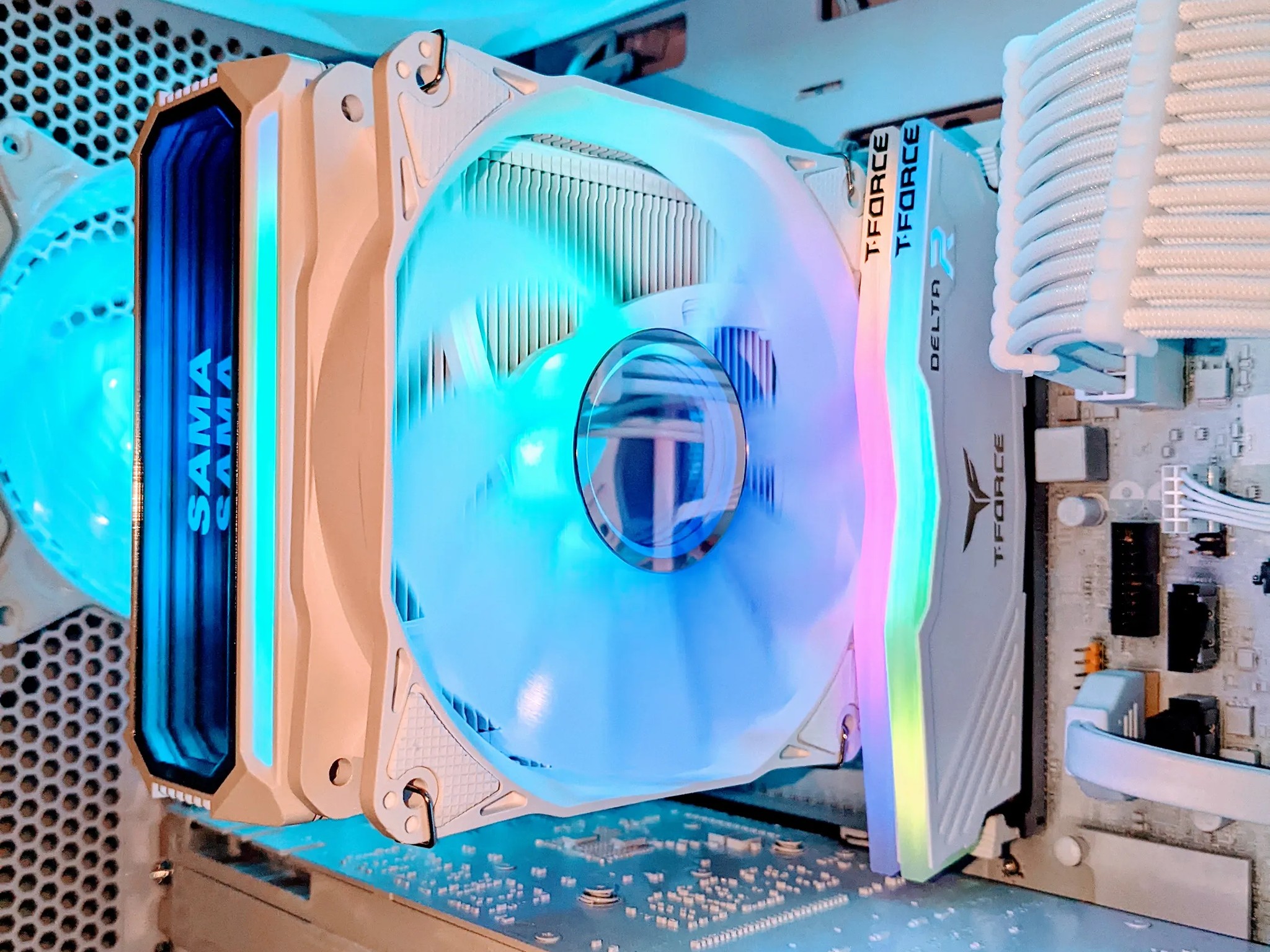 Blizzard King🧊👑| I7-7700| GTX 1080 8GB| 16GB Gloway RGB DDR4| 1TB NVMe SSD| Windows 11 Pro