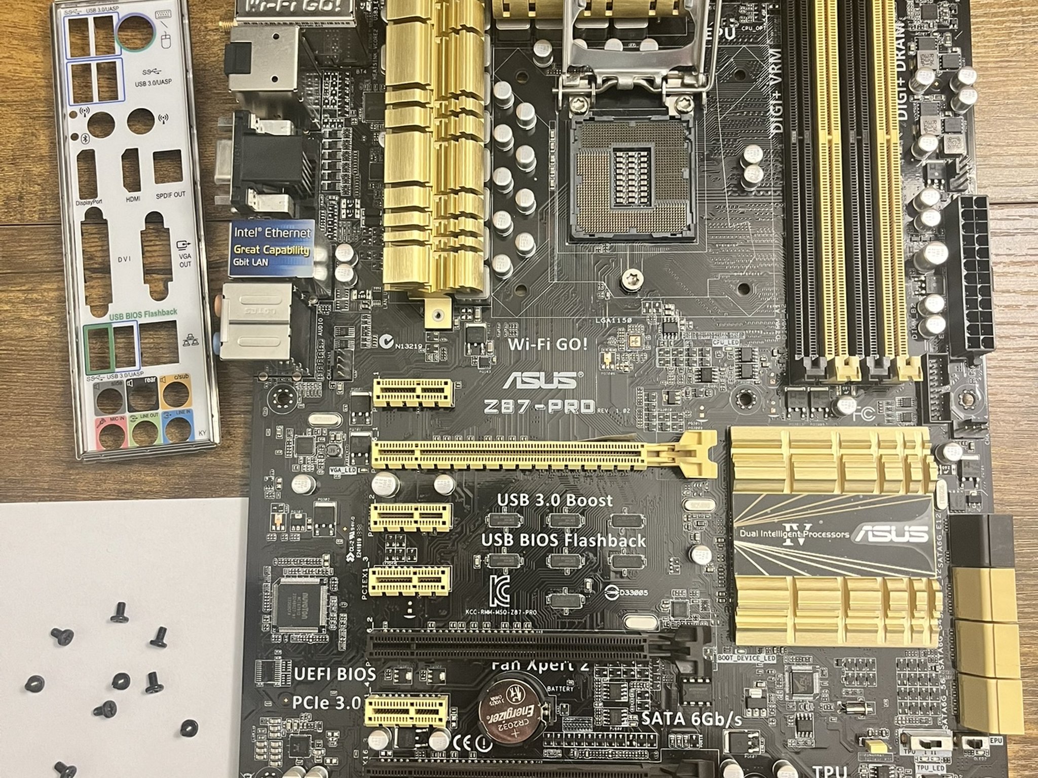 ASUS Z87 Pro (Intel LGA 1150) ATX motherboard