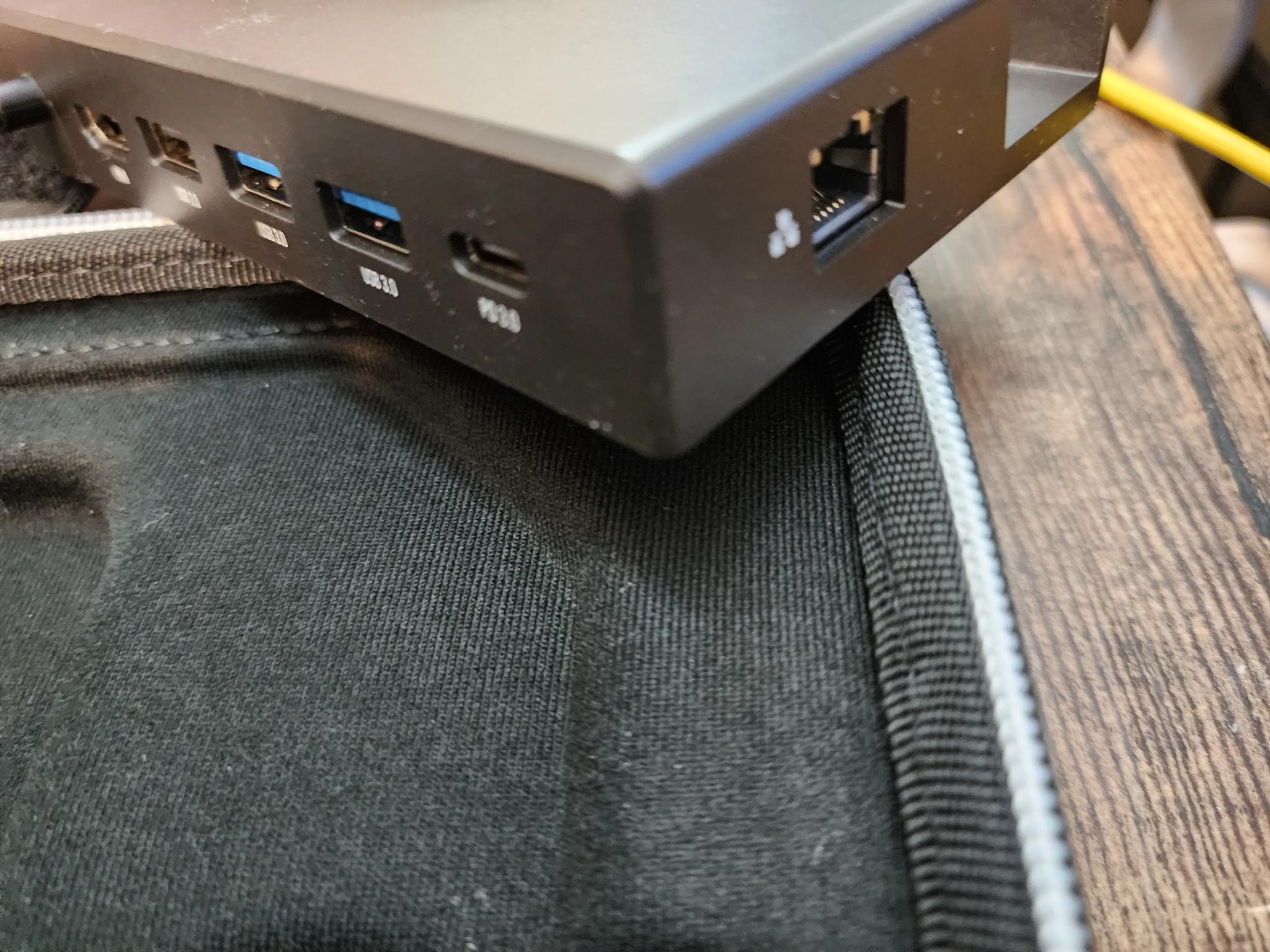 Valve Steam Deck OLED 1TB premium anti-glare etched glass Sabernet Dock m.2 bay 1TB MSD TPU cover