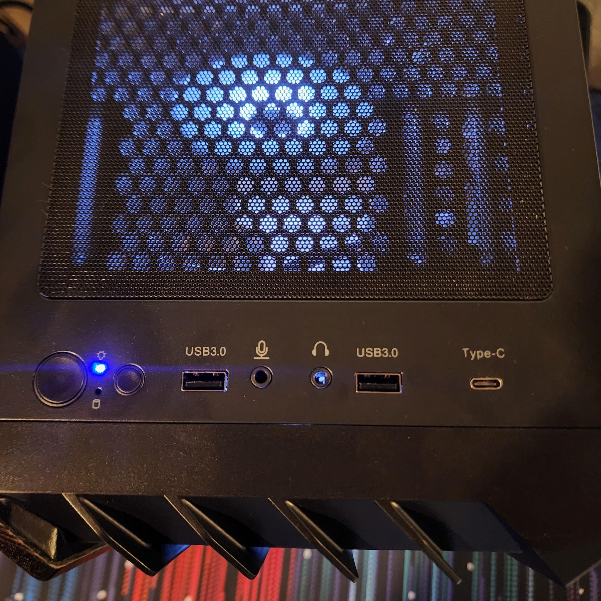 RX 7800 XT / Ryzen 5 7600 / 32GB DDR5 / 1TB NVMe SSD