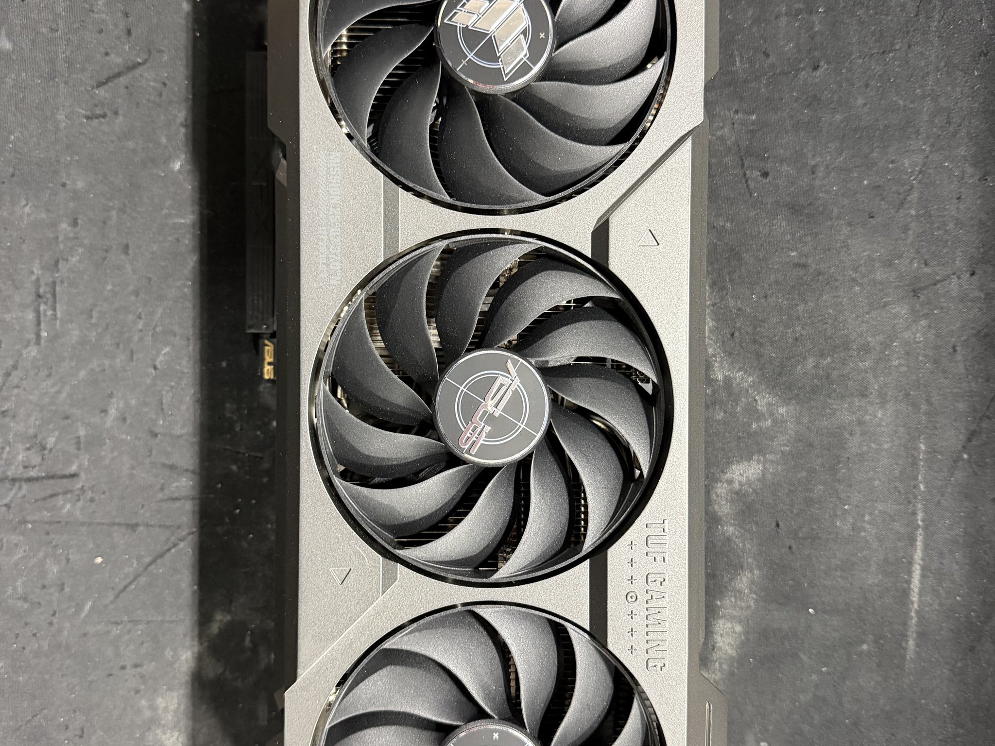 ASUS TUF GAMING GeForce RTX 4070 Ti