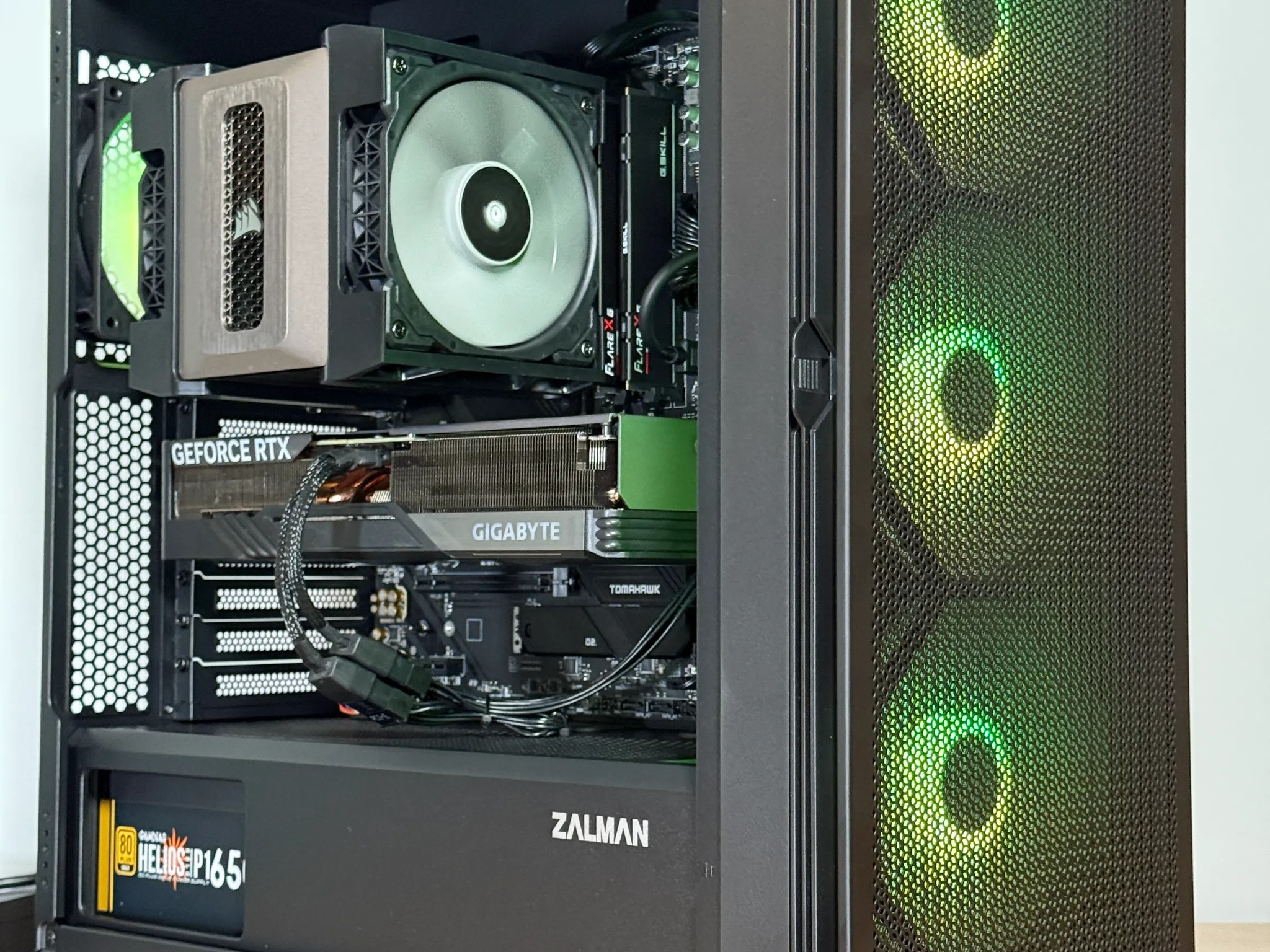 RTX 4070 Ryzen 7600x Gaming PC