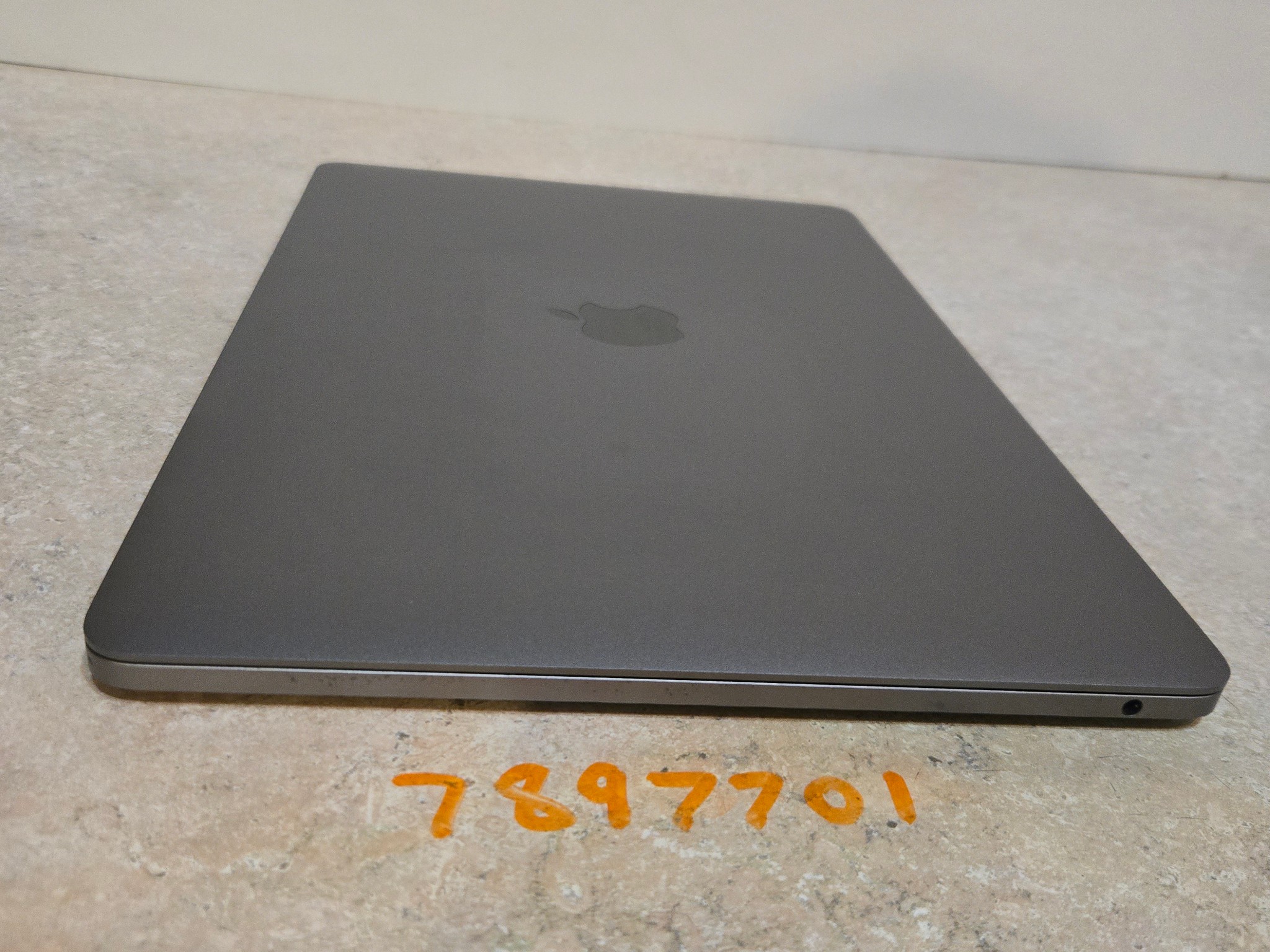 Apple Macbook Pro 13 Inch Laptop - 2017 - intel i5 - 128GB SSD - Model A1708