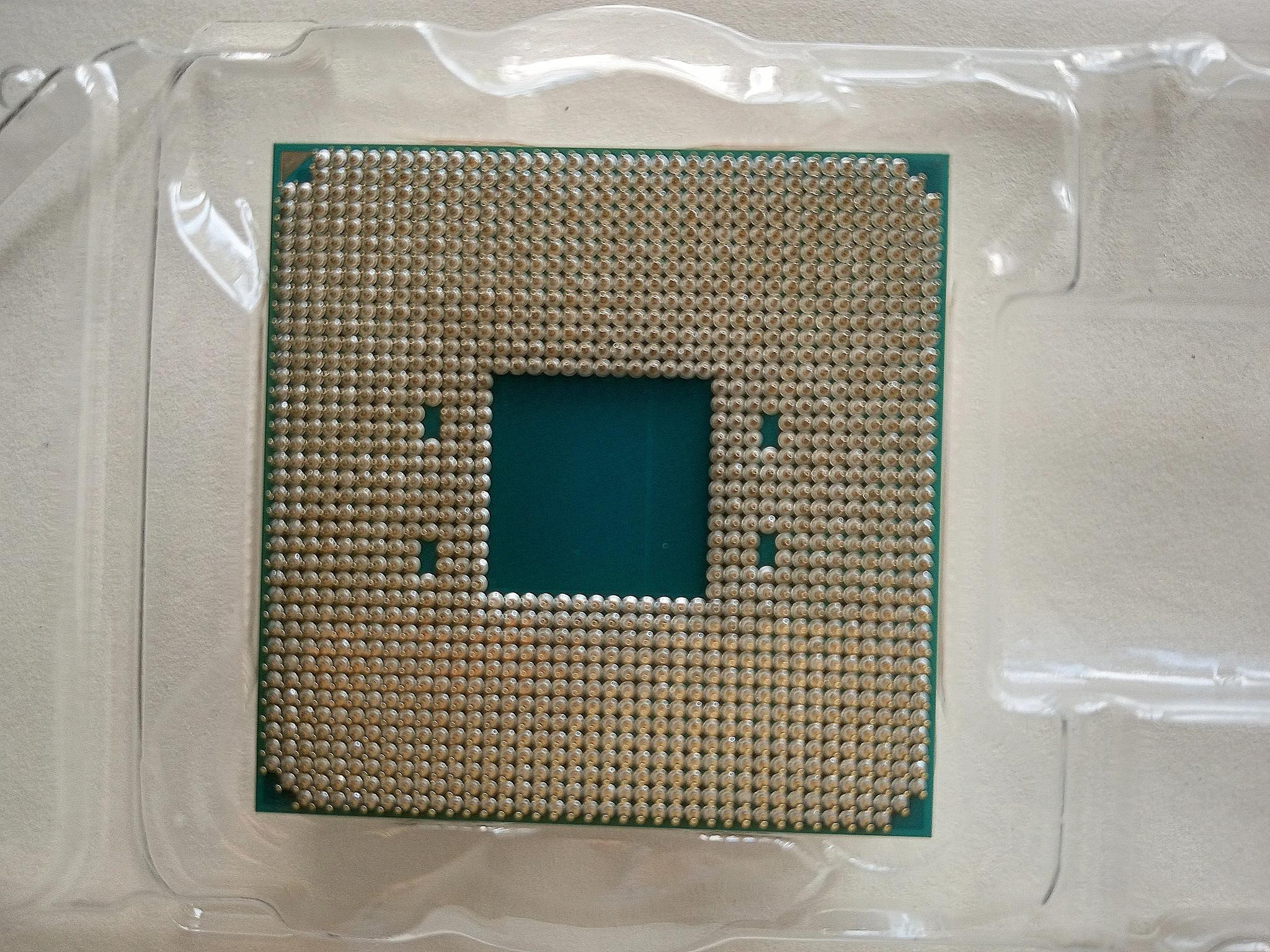 AMD Ryzen 5 5600X 6-core, 12-Thread Unlocked Desktop Processor with Wraith Stealth Cooler