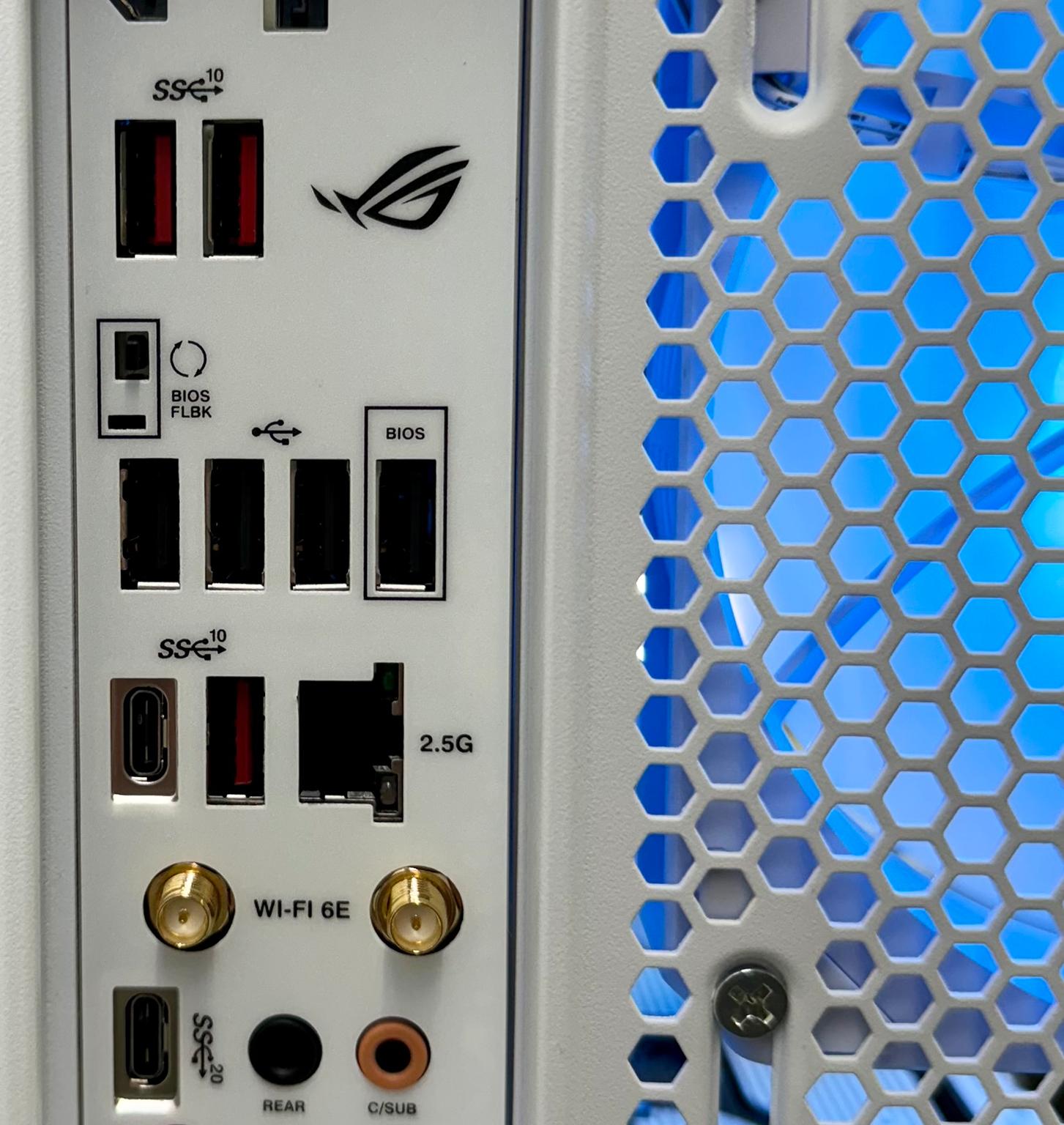 Almost Heaven 🪽 Radeon RX 7900 GRE ☀️ AMD Ryzen 7600X 🌙32GB RAM DDR5 ✨1TB m.2 📖 White Build