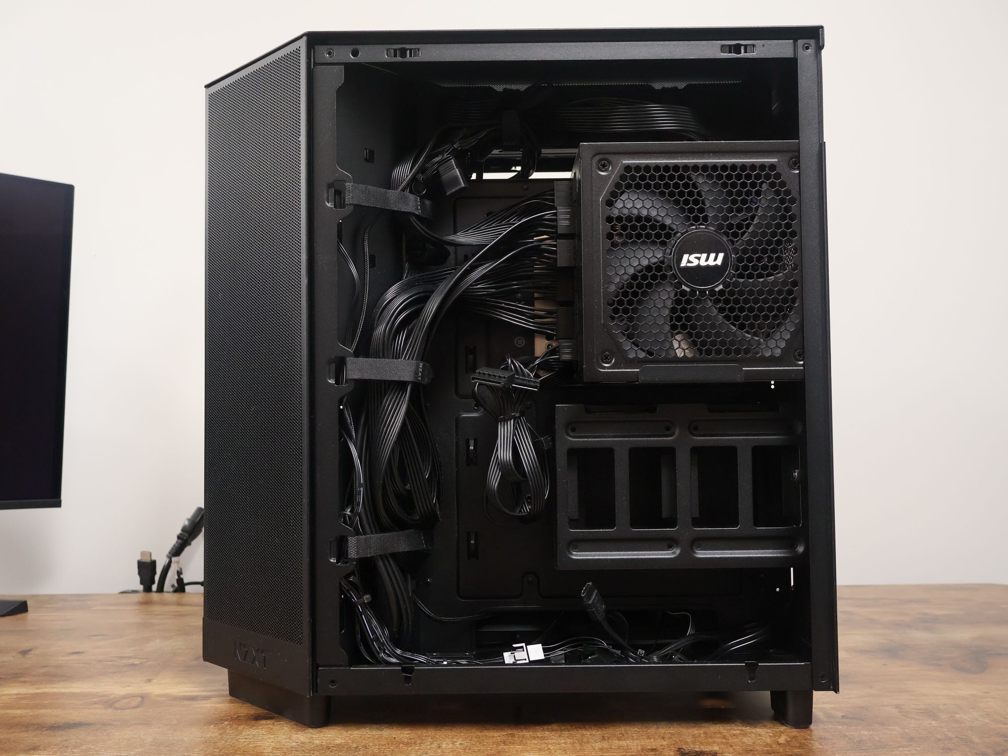 RX 9070 XT Gaming PC – Ryzen 7 7800X3D | 32GB DDR5 6000MHz | 1TB WD Black NVMe | 1440p / 4K Gaming