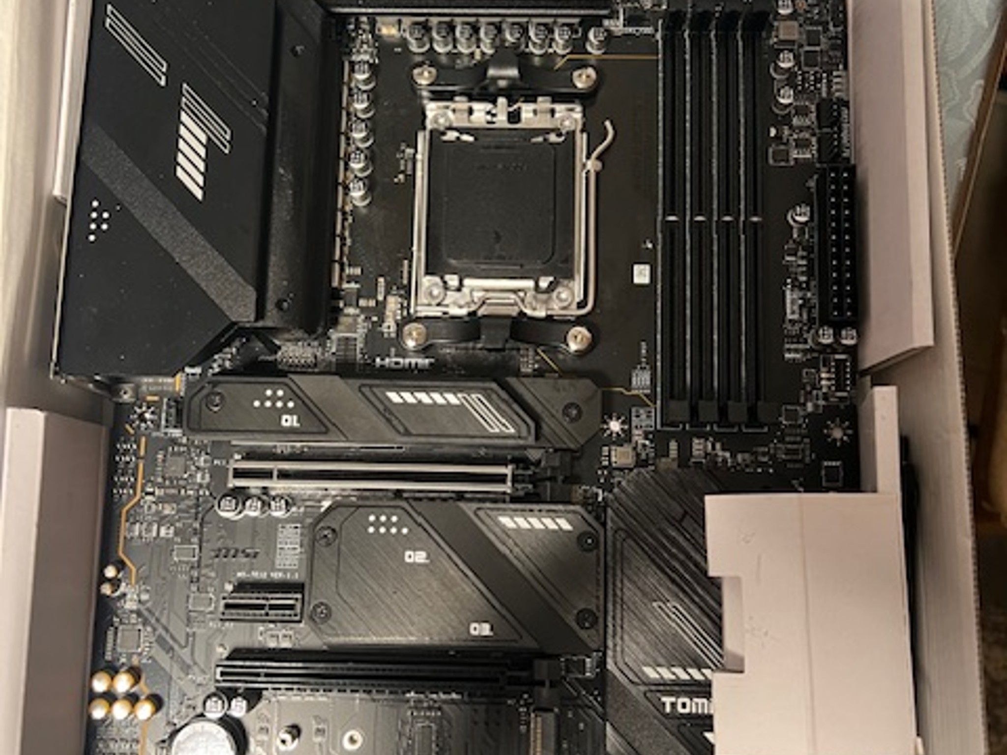 MSI X670E MAG Tomahawk WiFi AMD AM5 ATX Motherboard