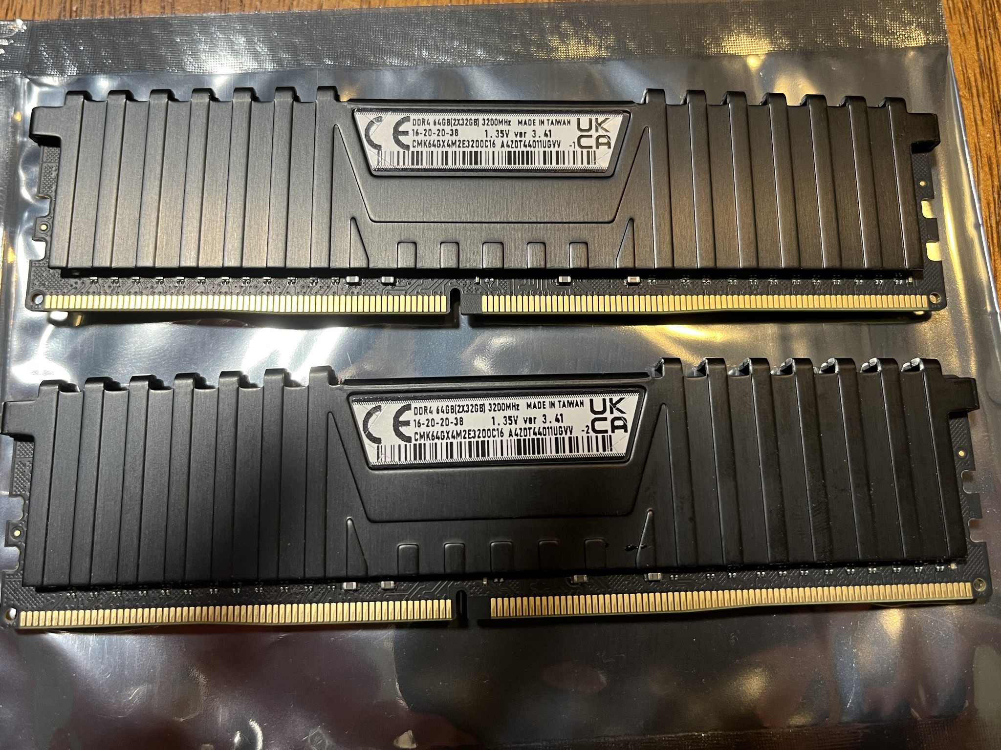 Corsair Vengeance LPX 64GB (2x32GB) DDR4 3200MHz DIMM RAM CMK64GX4M2E3200C16
