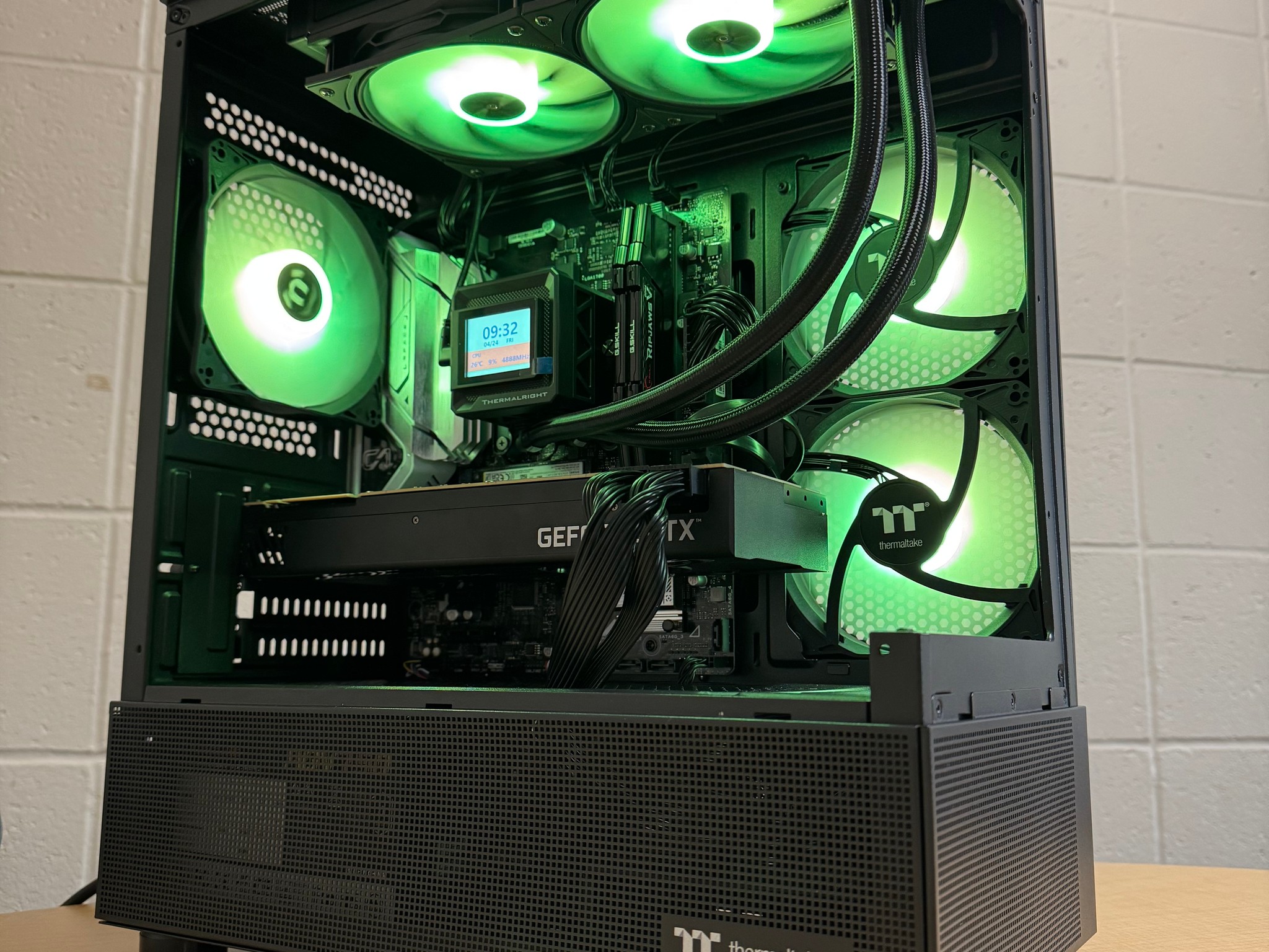 Elite Gaming & Creator Rig | i9-12900K | RTX 2080 Ti | LCD Screen | 32GB | 2TB NVMe