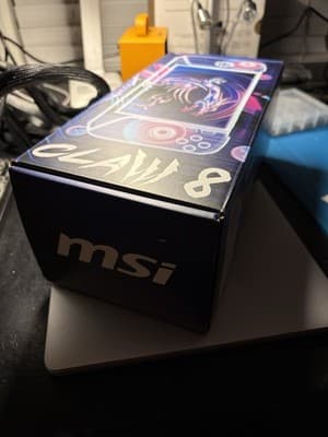 MSI Claw 8 AI+ A2VM 1TB Handheld System w/ JSAUX docking station - 1920x1200 res