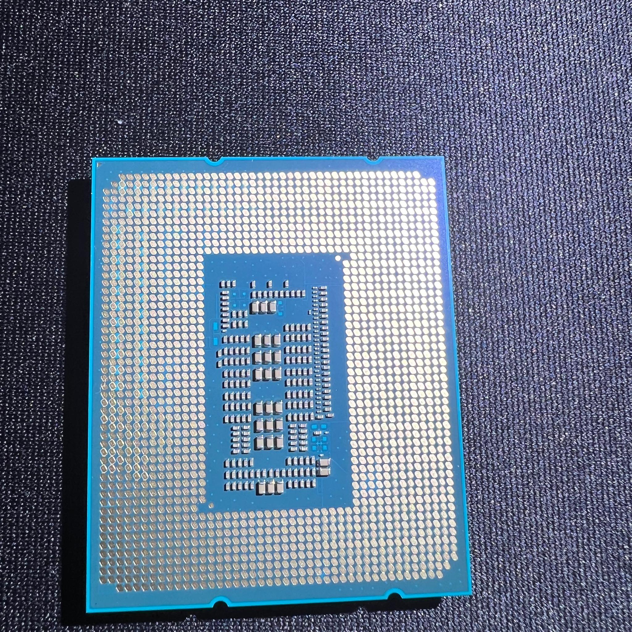 Intel Core i5-12600K