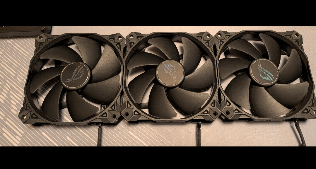 3x Asus Strix XF 120mm MagLev Fans