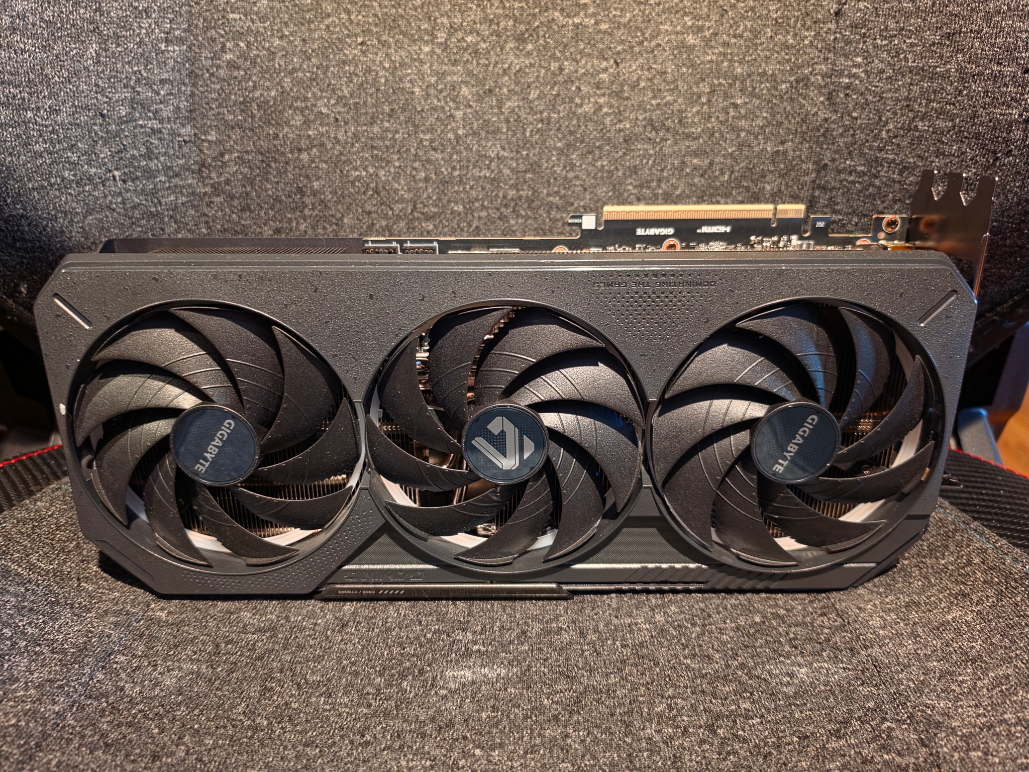 GIGABYTE GeForce RTX 5090 GAMING OC 32G