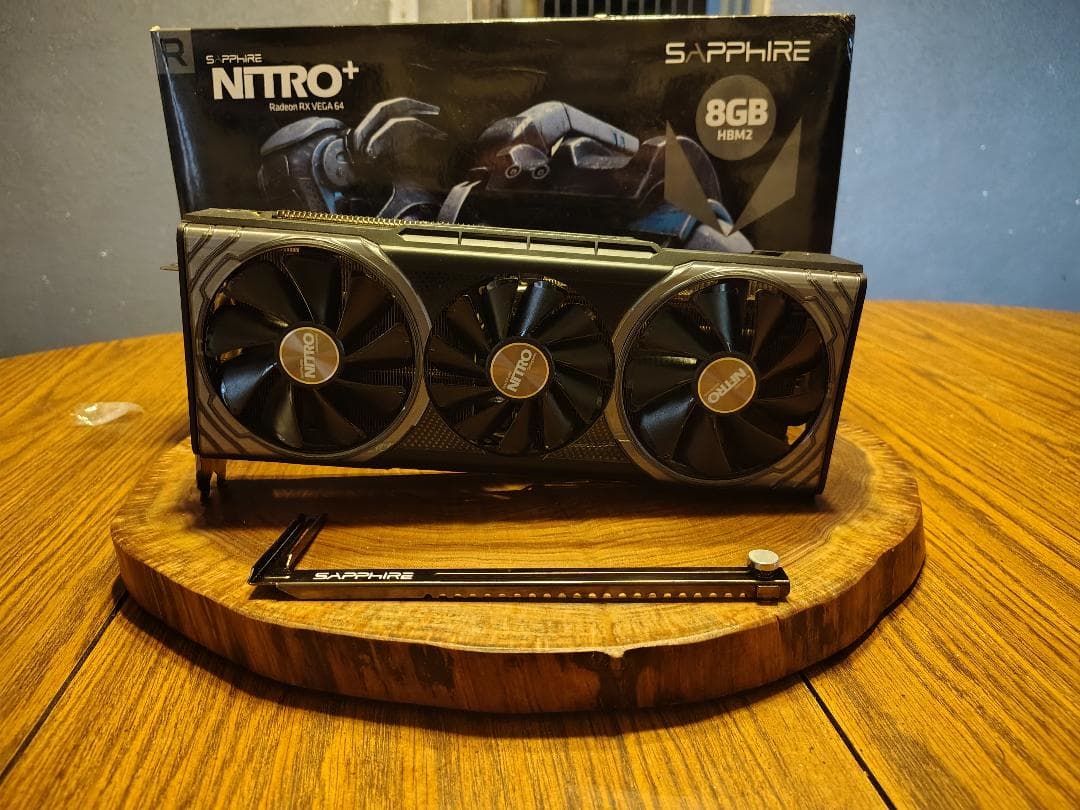 sapphire nitro plus vega 64