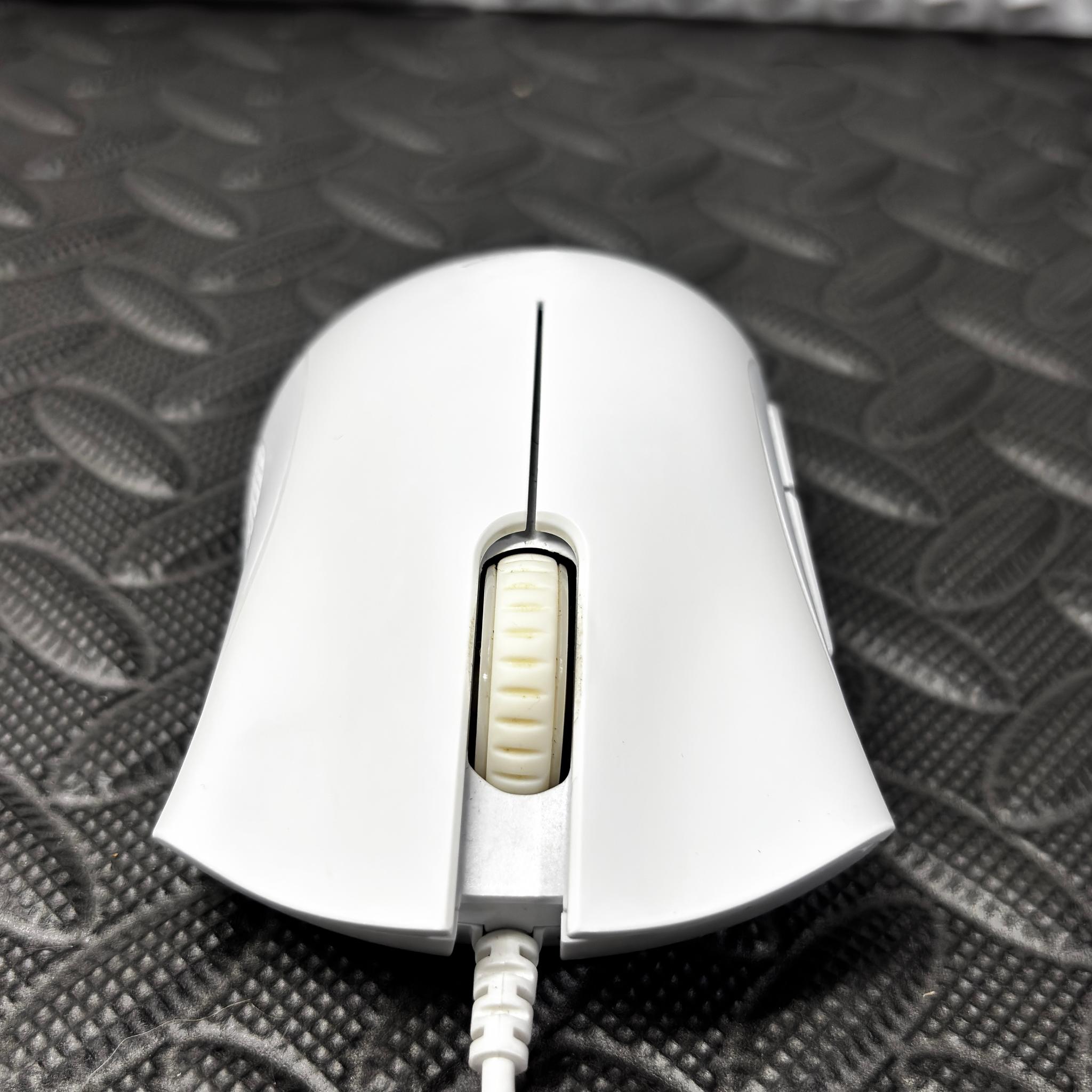 White Razer DeathAdder Essential Gaming Mouse | Wired | Tested Working