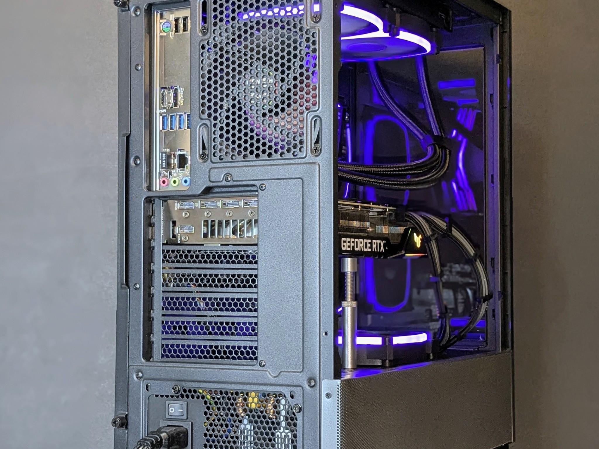 ⚫️Goku Black⚫️1440P Beast⚫️RTX 3070TI⚫️Ryzen 7 5800X⚫️32GB Warhawk RAM⚫️1TB NVMe M.2 SSD⚫️Windows 11