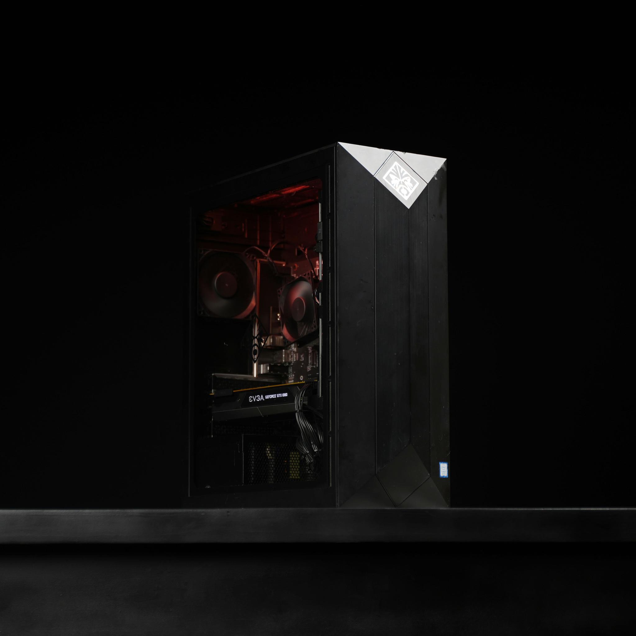 \ HF-00 / GTX 1080 Intel Core i7 8700 16GB .5TB Windows 11 Gaming PC Powerhouse