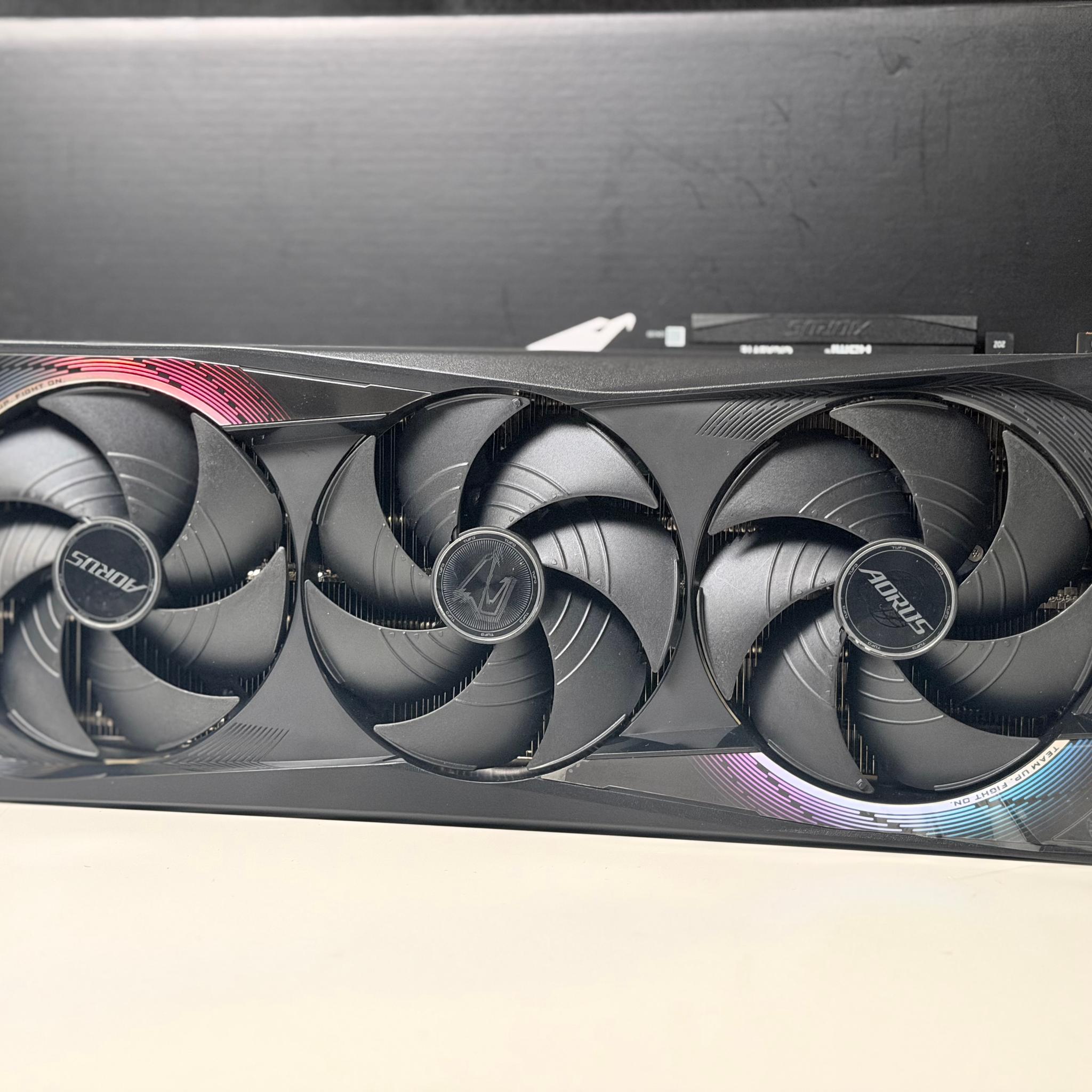 GIGABYTE AORUS GeForce RTX 5090 MASTER 32G