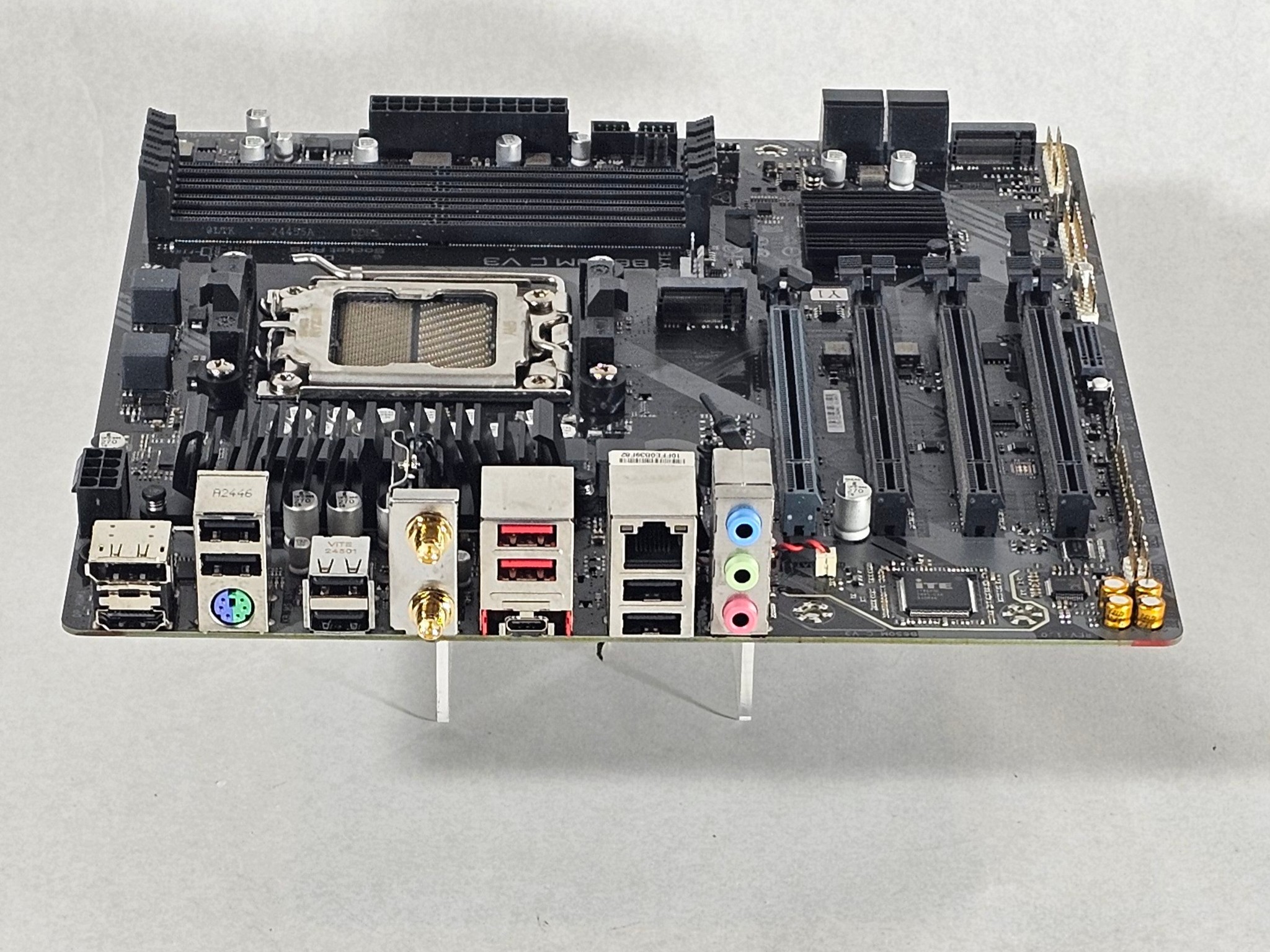 Gigabyte B650M C V3 AM5 DDR5 mATX Motherboard