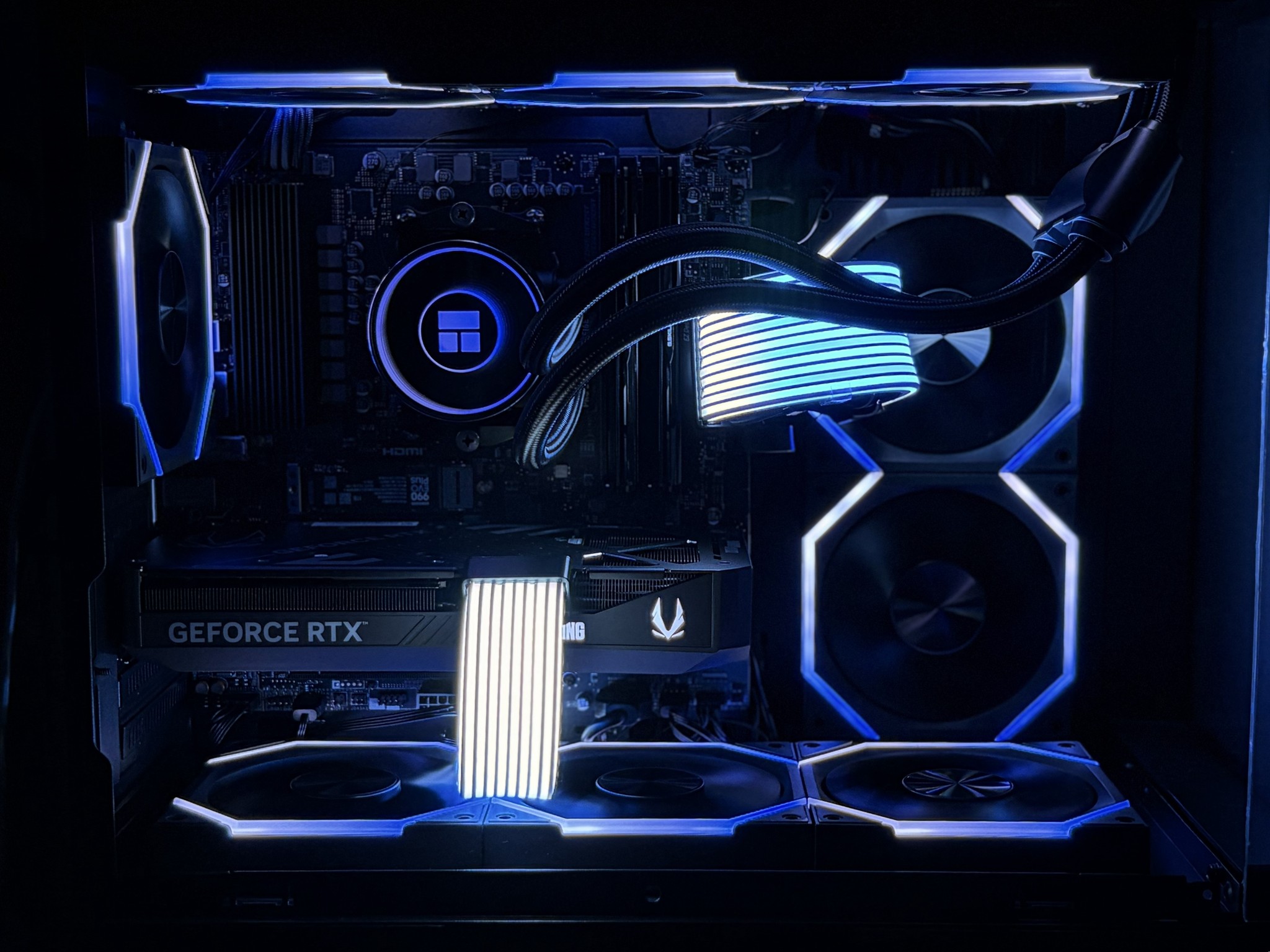 RTX 5070 | Ryzen 5 7500X3D | 32GB DDR5 | Micro ATX | 1440p Gaming PC