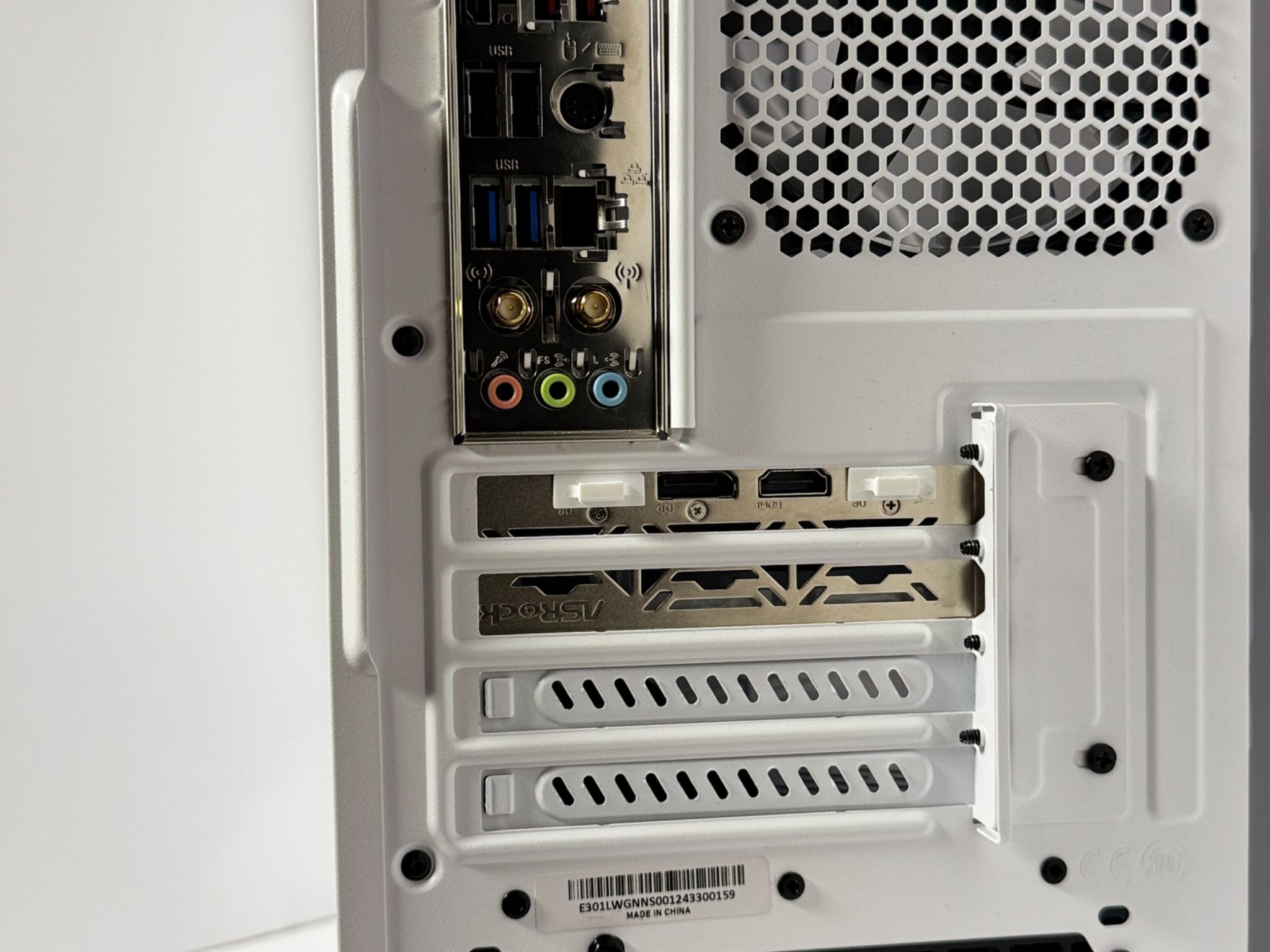 🥛OREO BEAST⚫ R5 5500 | RX 6600 | 1TB SSD | WIN 11 | BT/WIFI