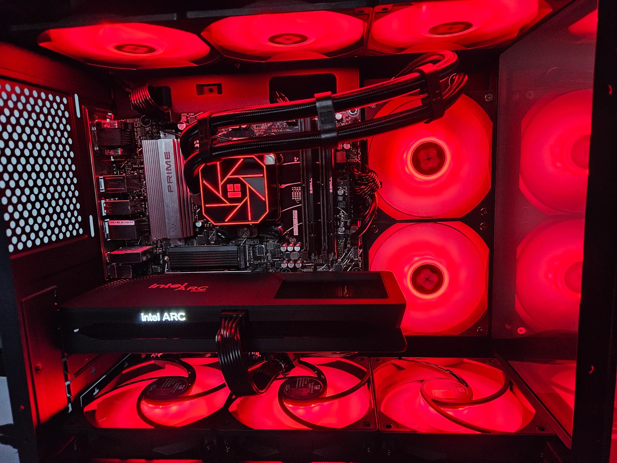 Limited time 2TB SSD UPGRADE! Liquid cooled Ryzen 5 / 32GB DDR5 / 2TB SSD / Intel ARC B580 12GB