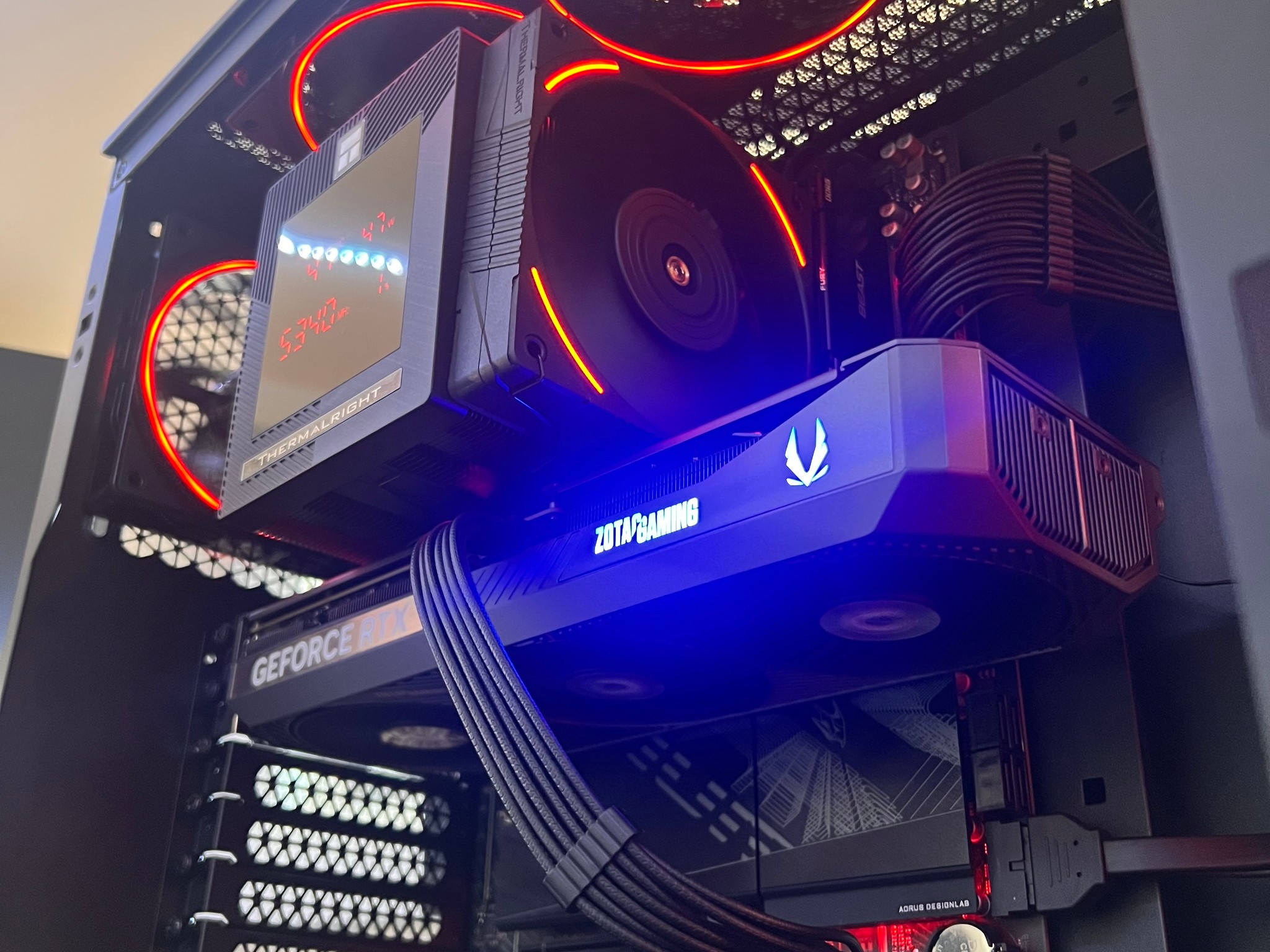 The Underdog | Ryzen 9 7900X | RTX 5070 OC | 32GB DDR5 | 2TB SSD | 850W GOLD PSU |