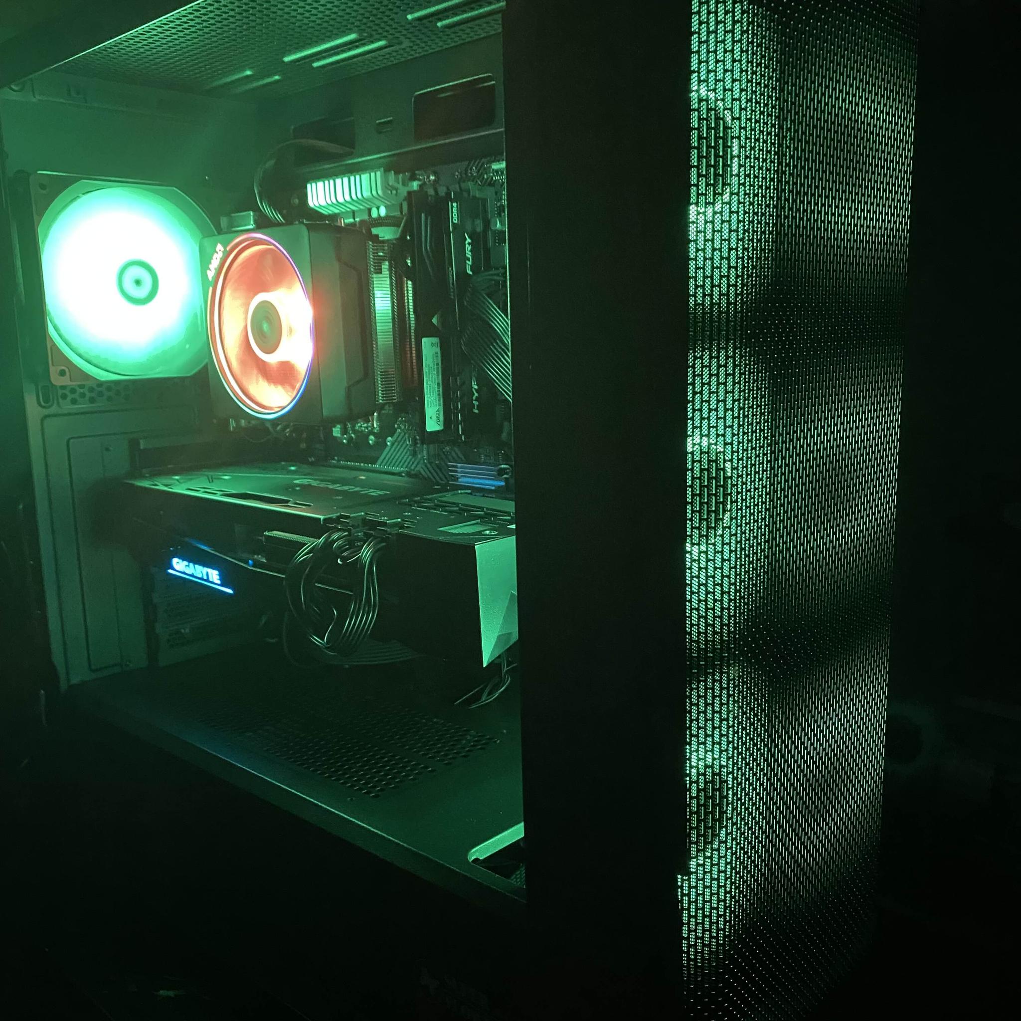 1440p Beast Gaming PC - RTX 3070ti / Ryzen 7 3800x / 24gb RAM