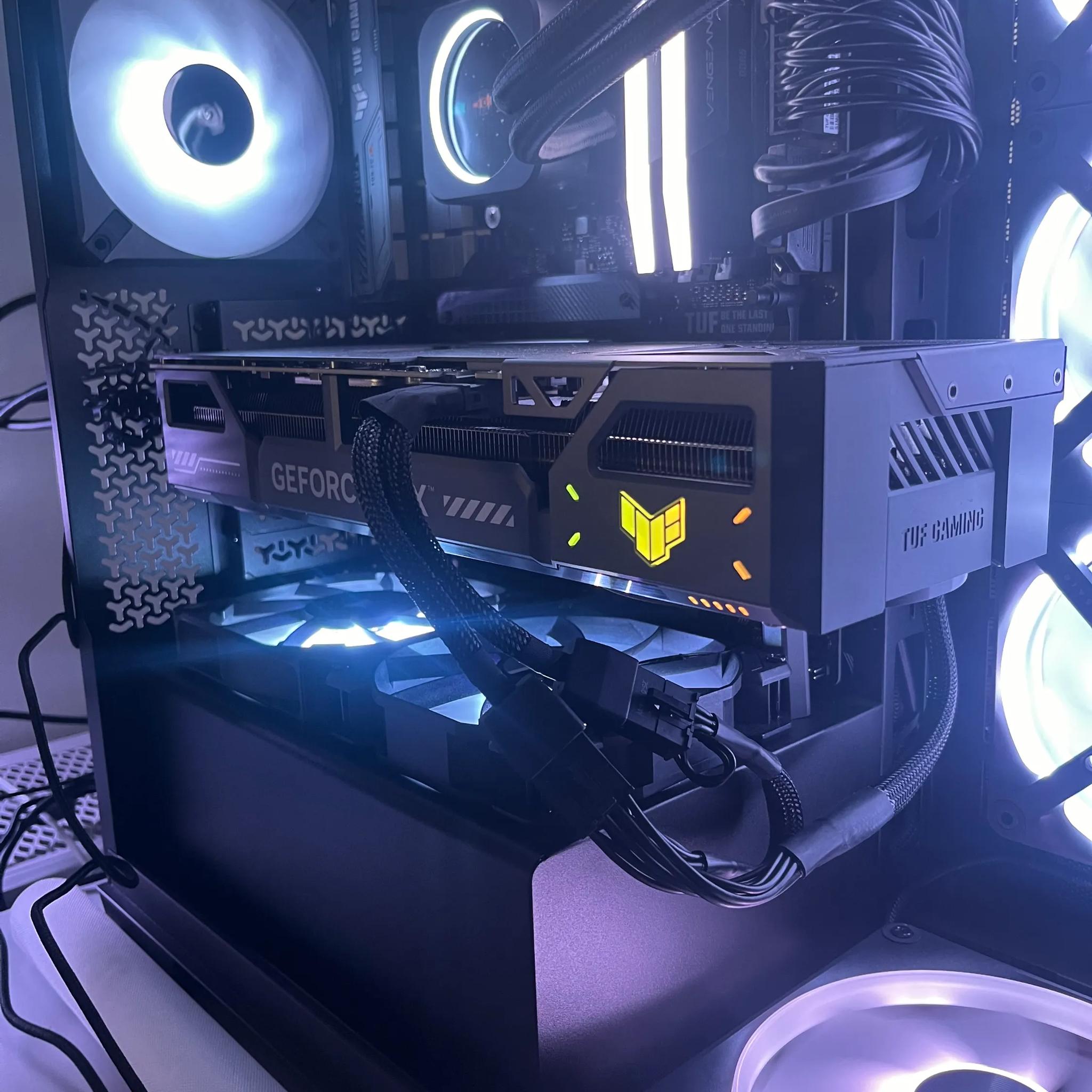 ASUS TUF Gaming GeForce RTX™ 5070 12GB GDDR7 OC Edition