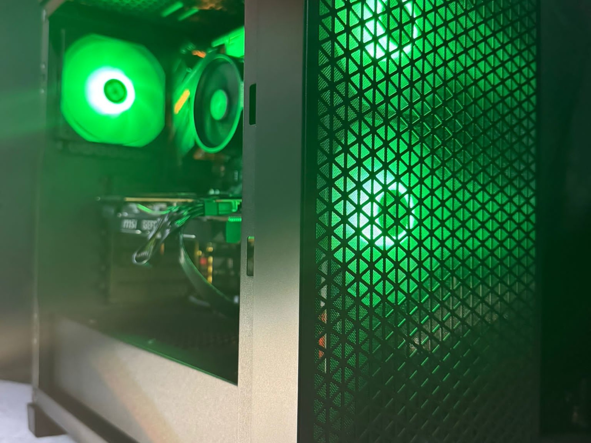 💥Gaming PC💥 [RTX 2070 Super][Ryzen 7 3700X][1TB SSD]