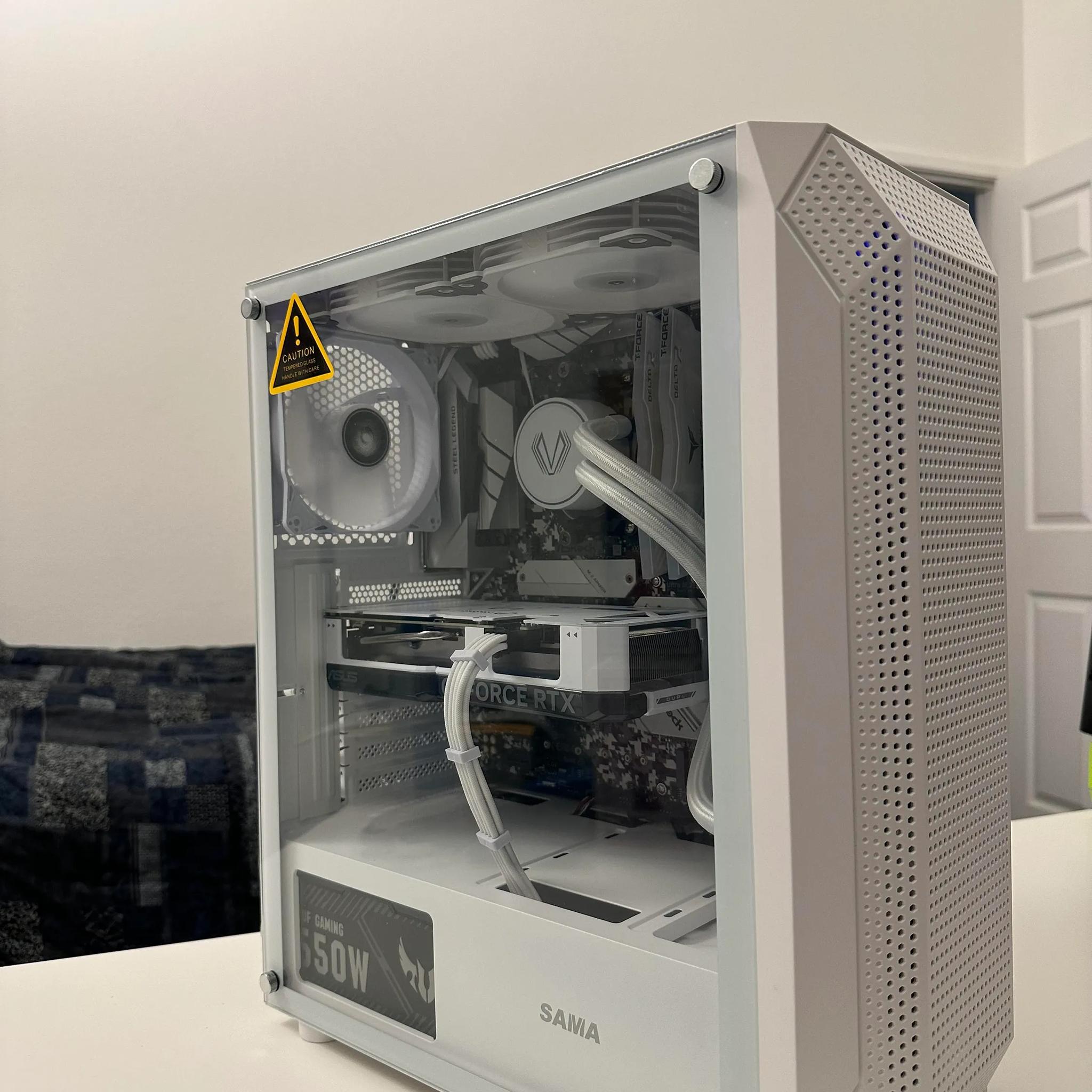 Frostbite ❄️ : Asus 4060 OC| AMD 5600| 1TB NVME| 3600mhz 16GB Ram| Liquid Cooled| Win 10