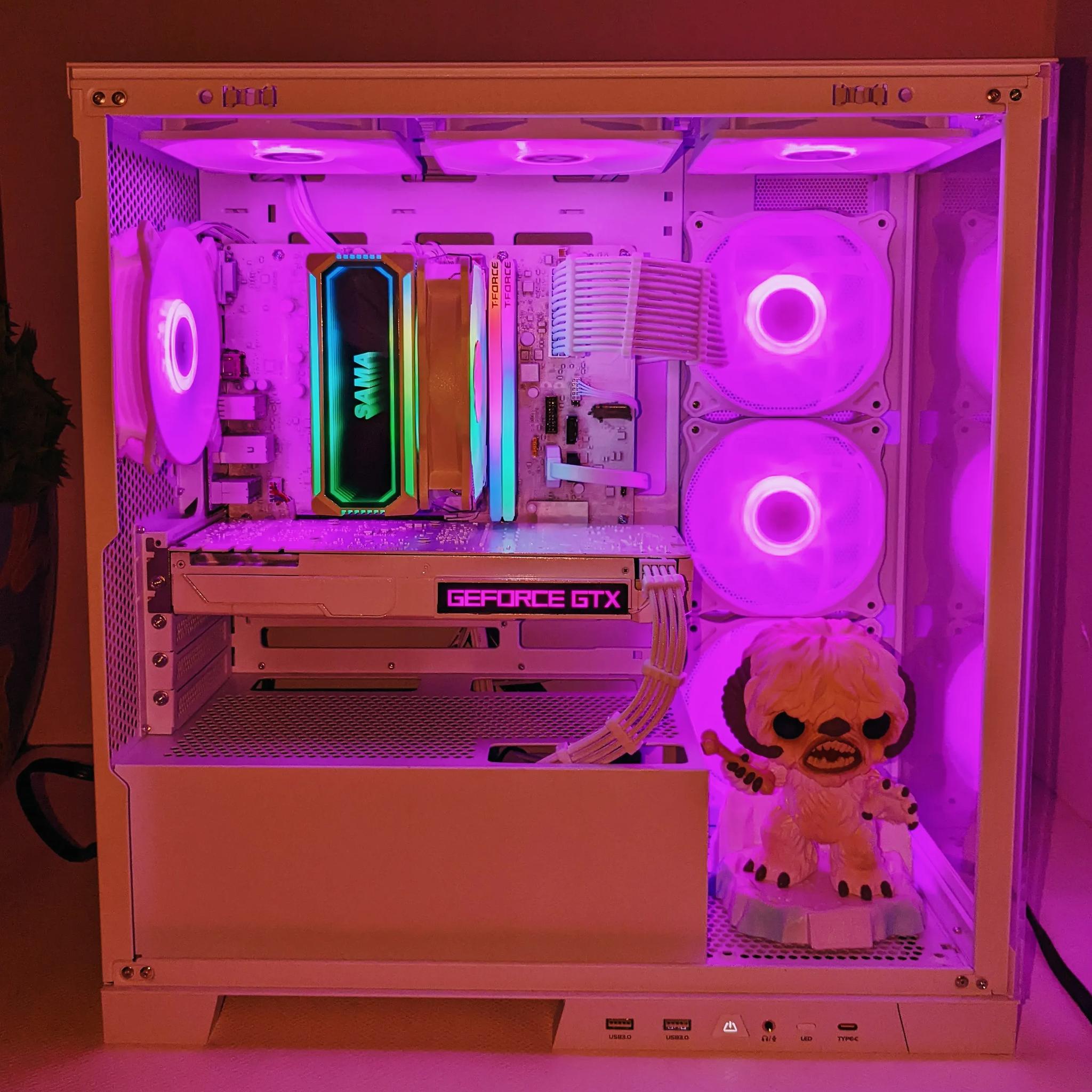 Blizzard King🧊👑| I7-7700| GTX 1080 8GB| 16GB Gloway RGB DDR4| 1TB NVMe SSD| Windows 11 Pro