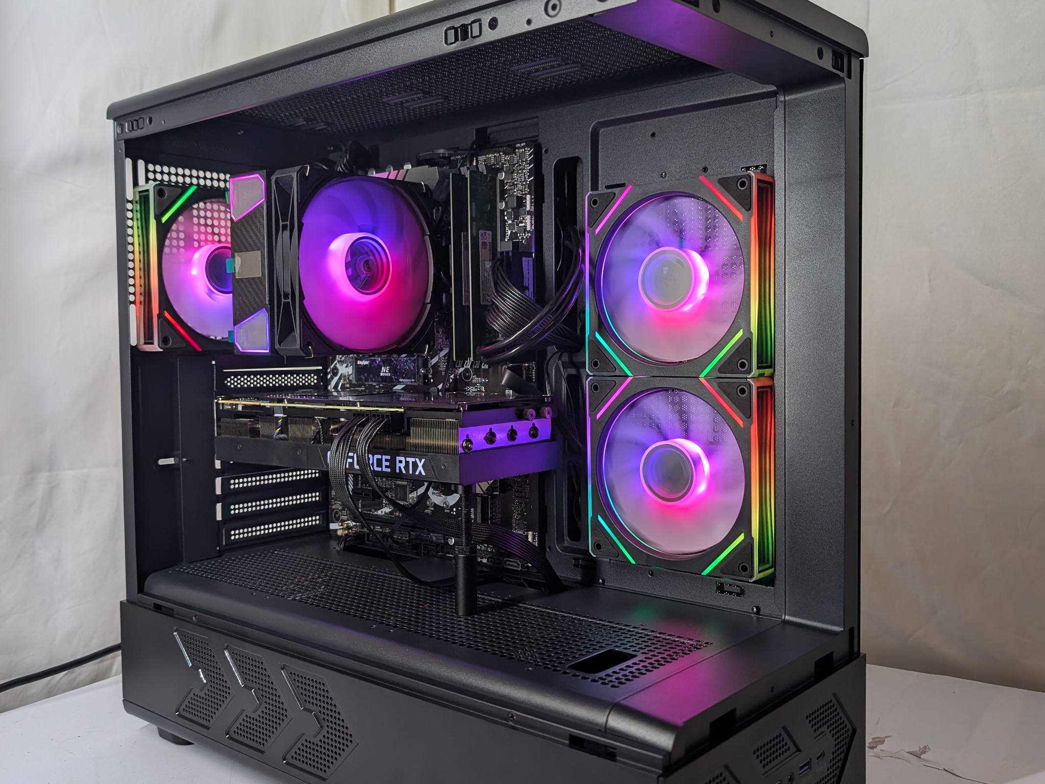 RTX 3090 | I5 12600KF | 16GB DDR5 | 1TB NVME | 1000W PSU