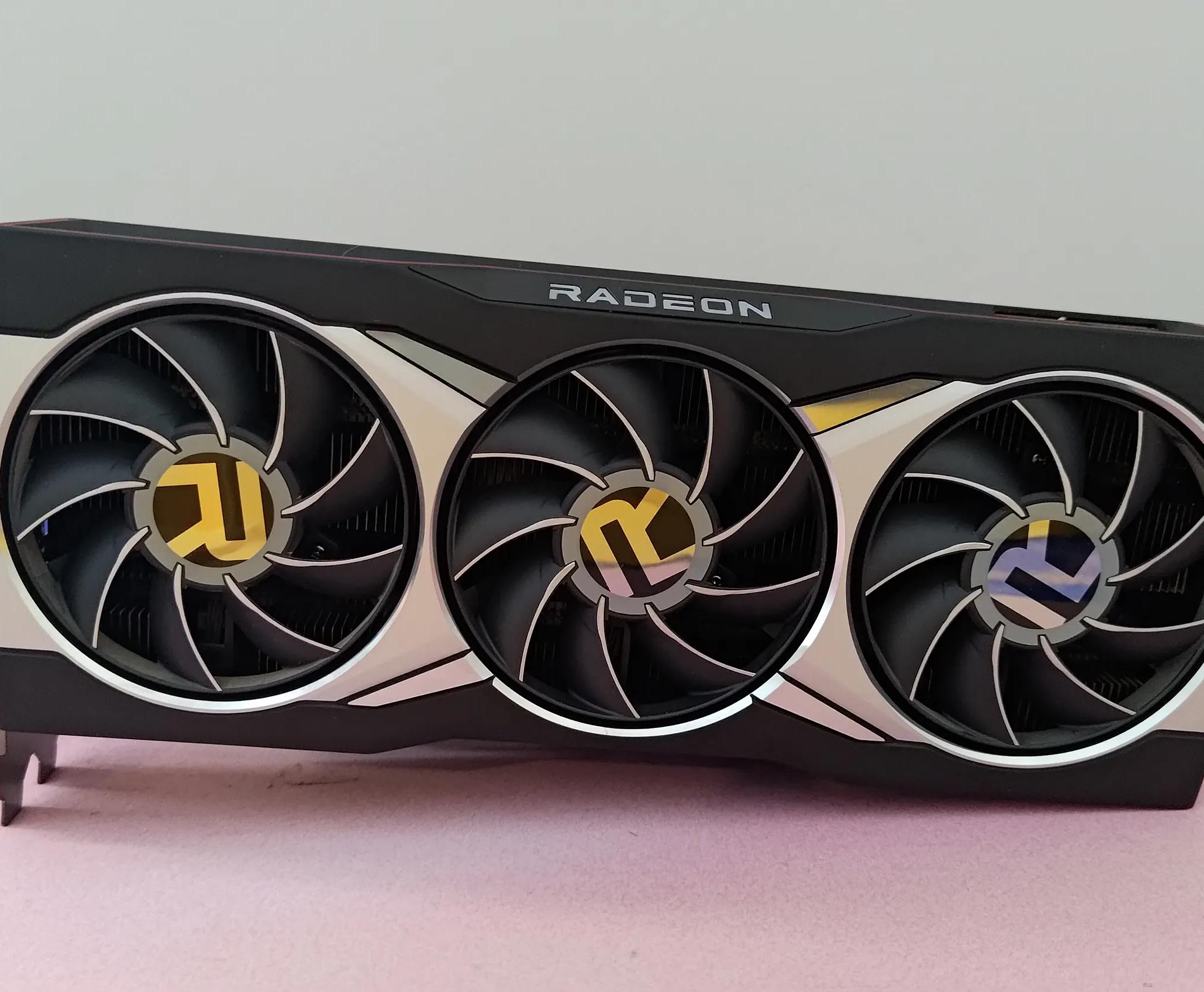 AMD Radeon RX 6800XT