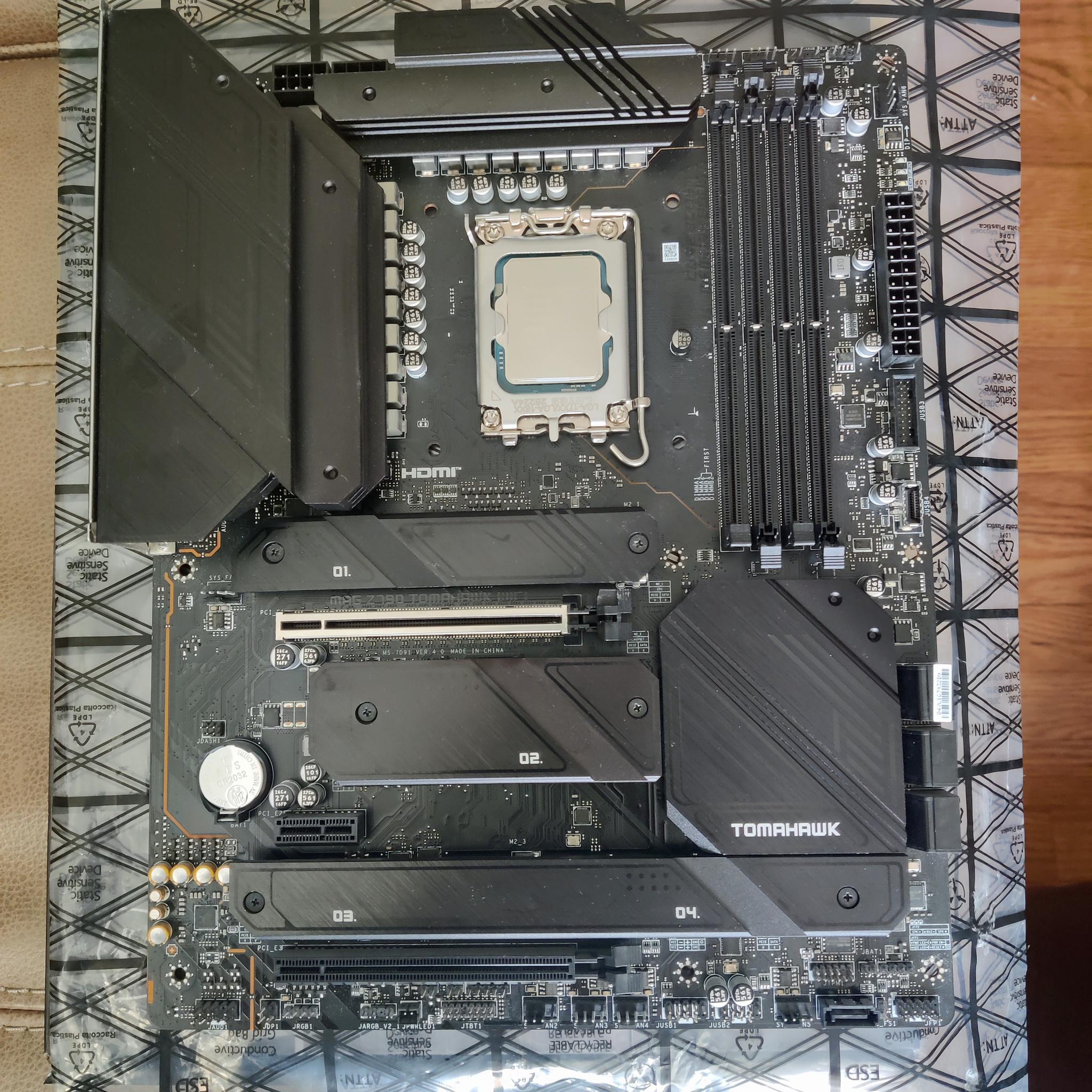 MSI MAG Z790 TOMAHAWK WIFI Motherboard Combo with i7 13700K and Windows 11 Home full Retail*