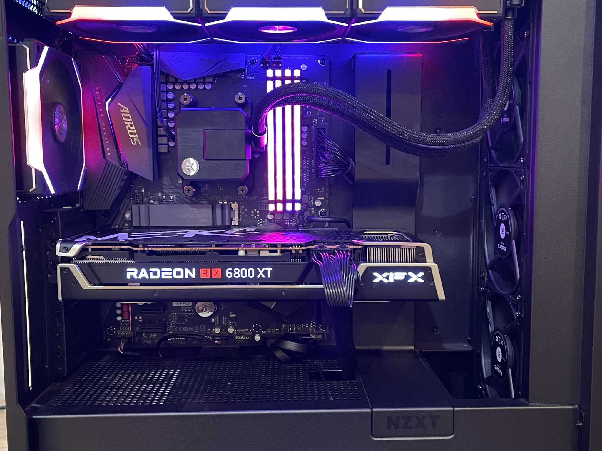 XFX Speedster MERC319 AMD Radeon RX 6800XT