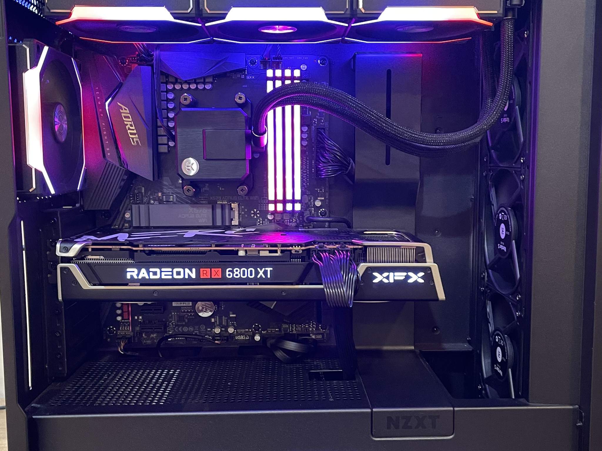 XFX Speedster MERC319 AMD Radeon RX 6800XT
