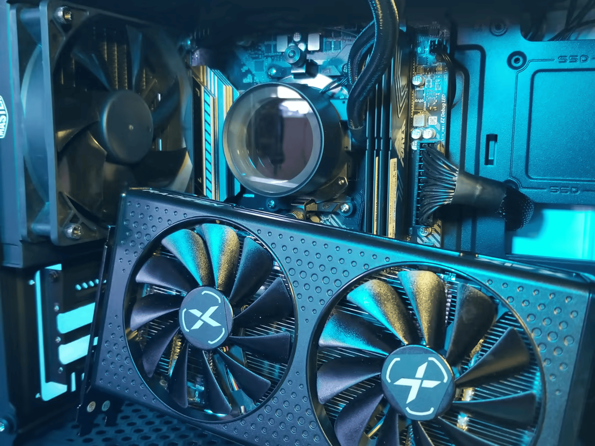AMD Ryzen 5 3600 // XFX Radeon RX 6600 8GB // 16GB 3200MHz