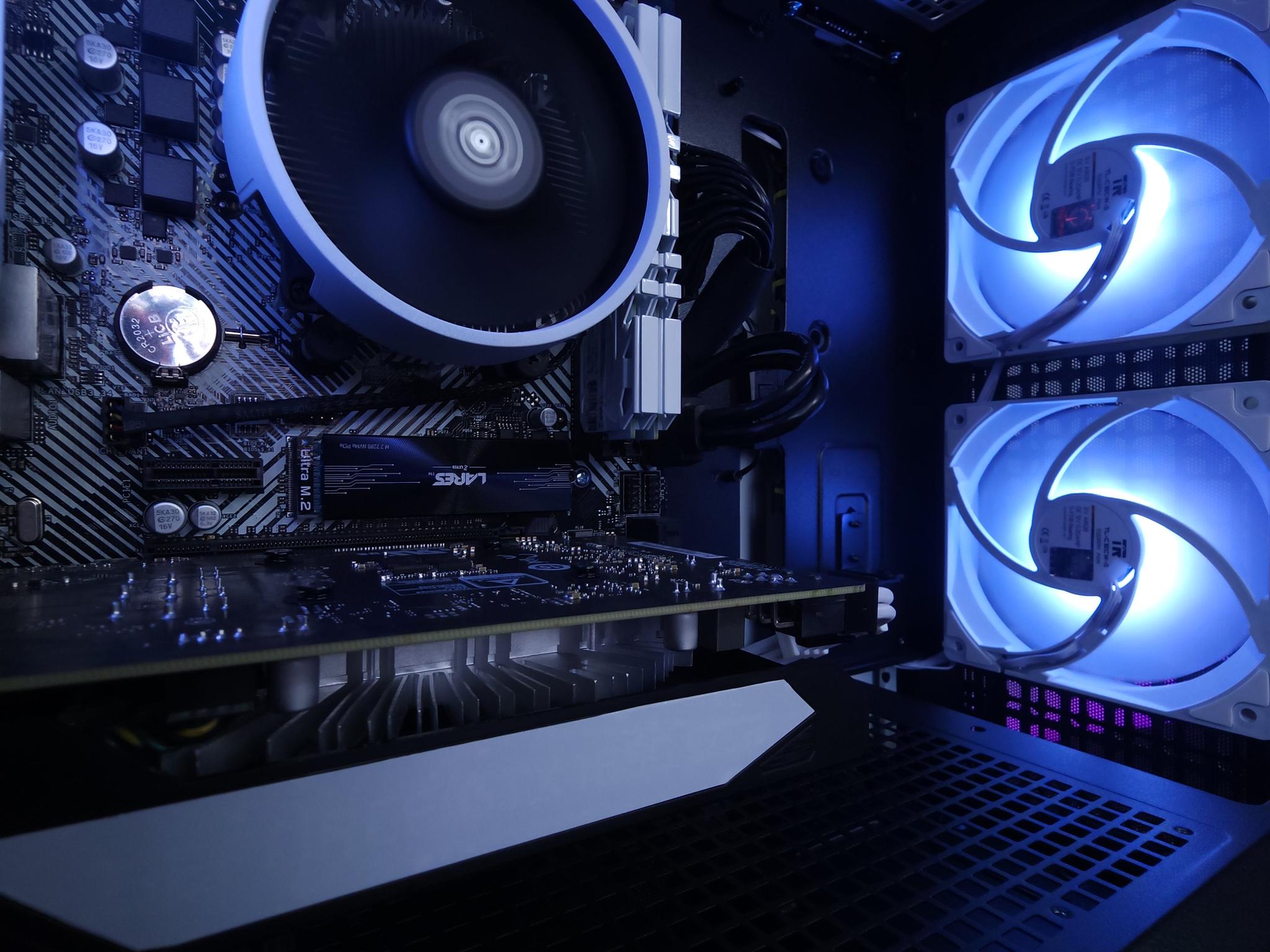 💙🤍GTX 1650 Super // Ryzen 5 1600 // 16GB 3200MHz // 512GB NVMe Gen 3