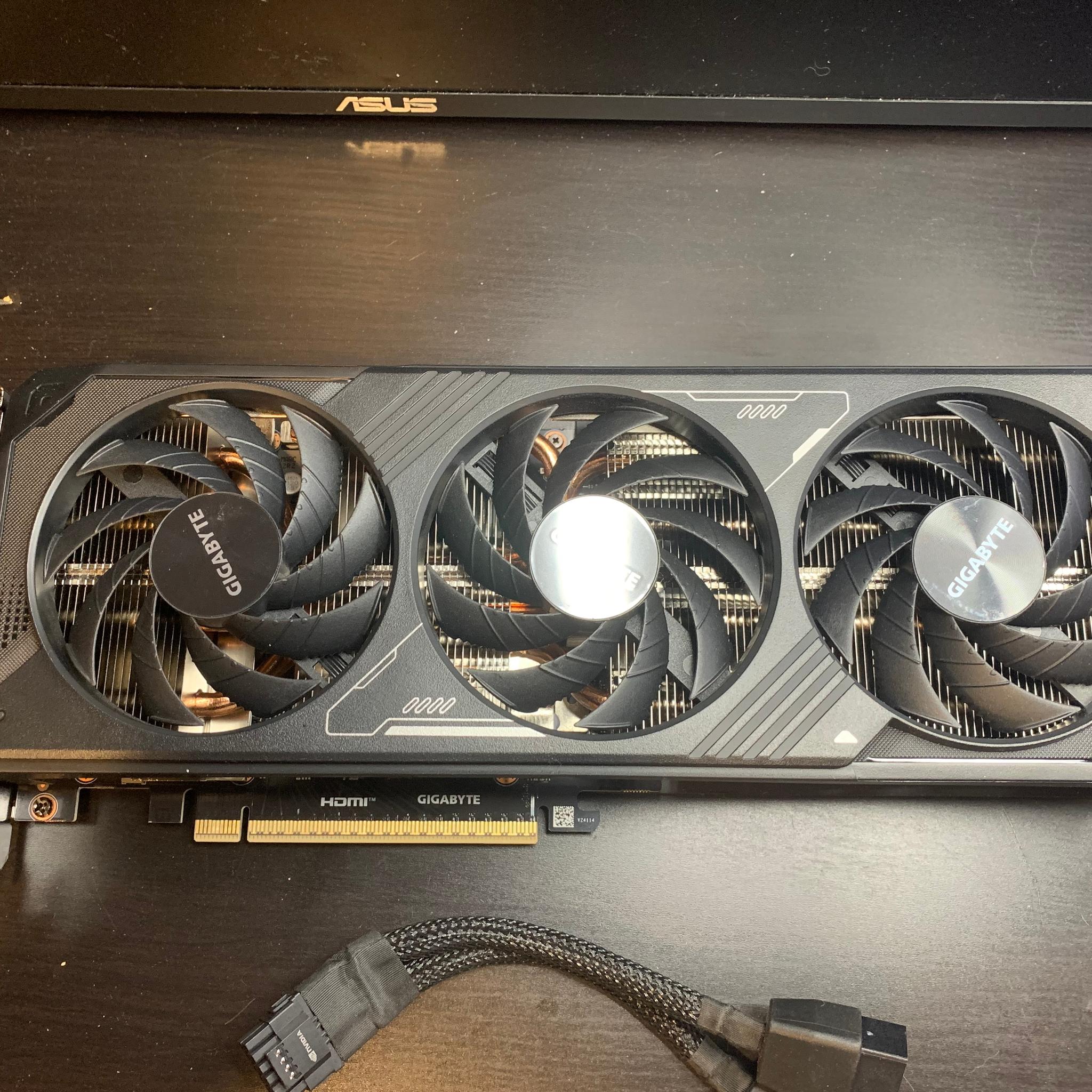 GIGABYTE GeForce RTX 5070 SFF WINDFORCE 12G Graphics Card GPU