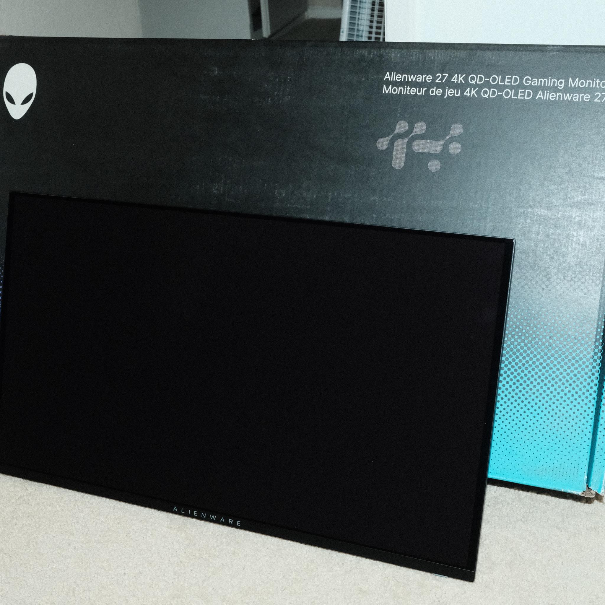 Dell Alienware 27 inch QD-OLED 4K 240Hz monitor AW2725Q - lightly used with original box