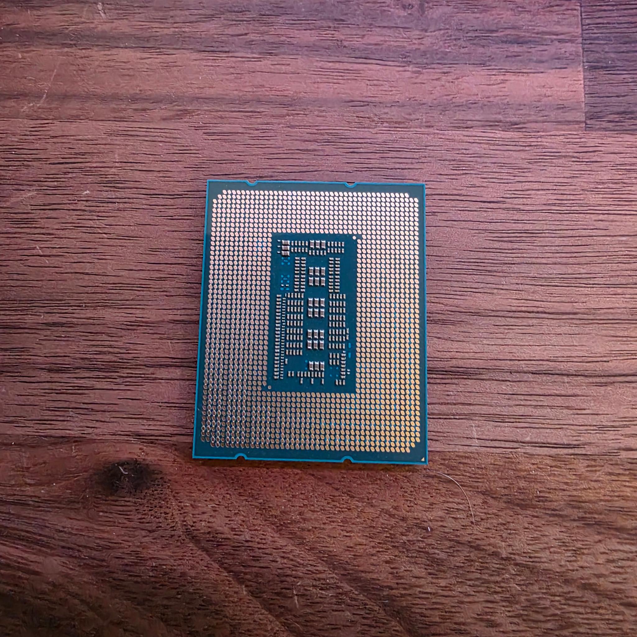 Intel i5-14400F + Msi B760M VC WIFI + cpu cooler
