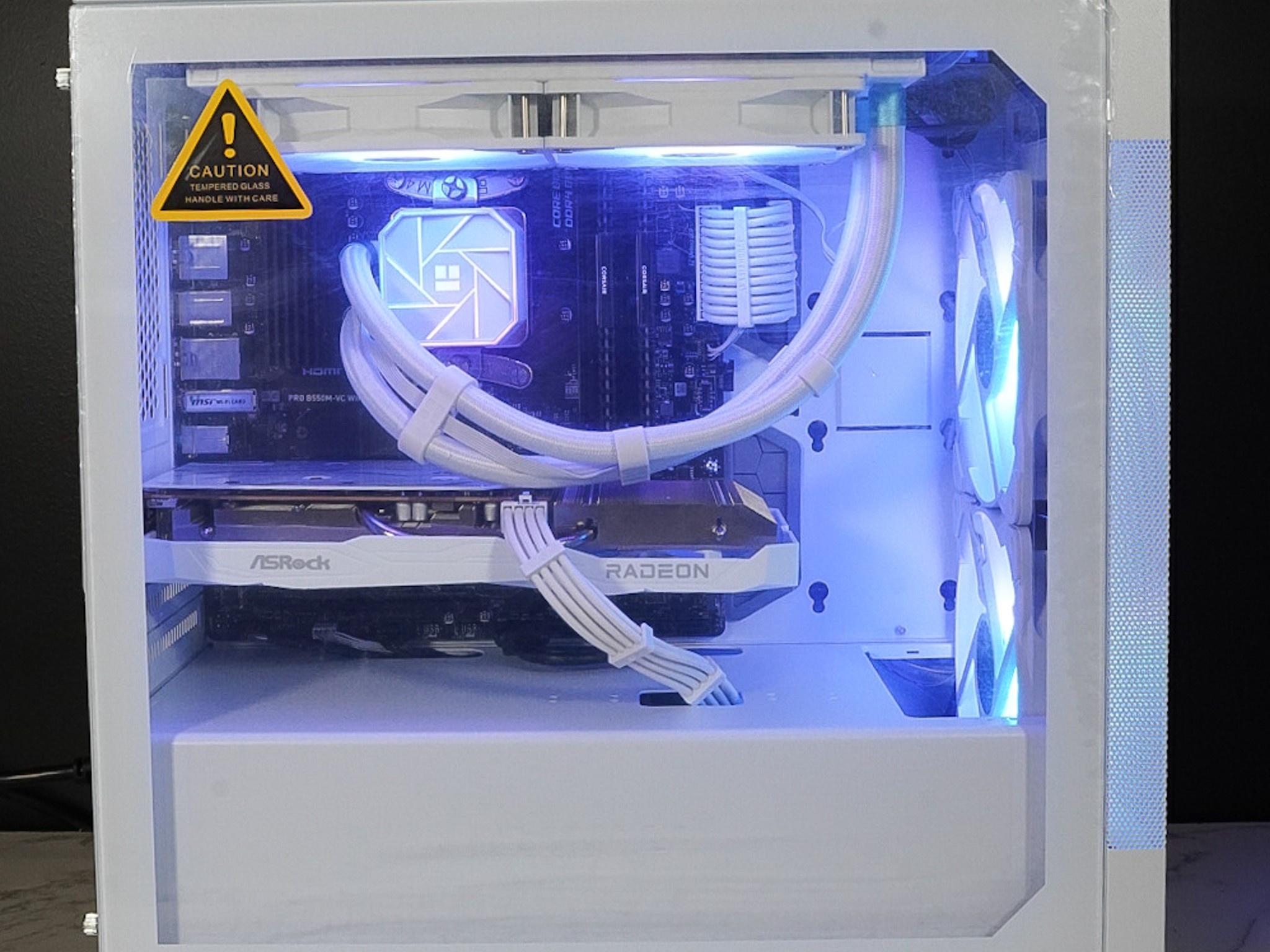 CLEAN White - Ryzen 5600X | 6600 8GB | 512GB | AIO 240mm | Lian Li