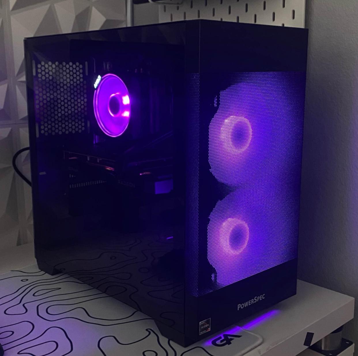 High End All Black Gaming Pc (5800x3D RX 7600 16GB RAM WIFI)