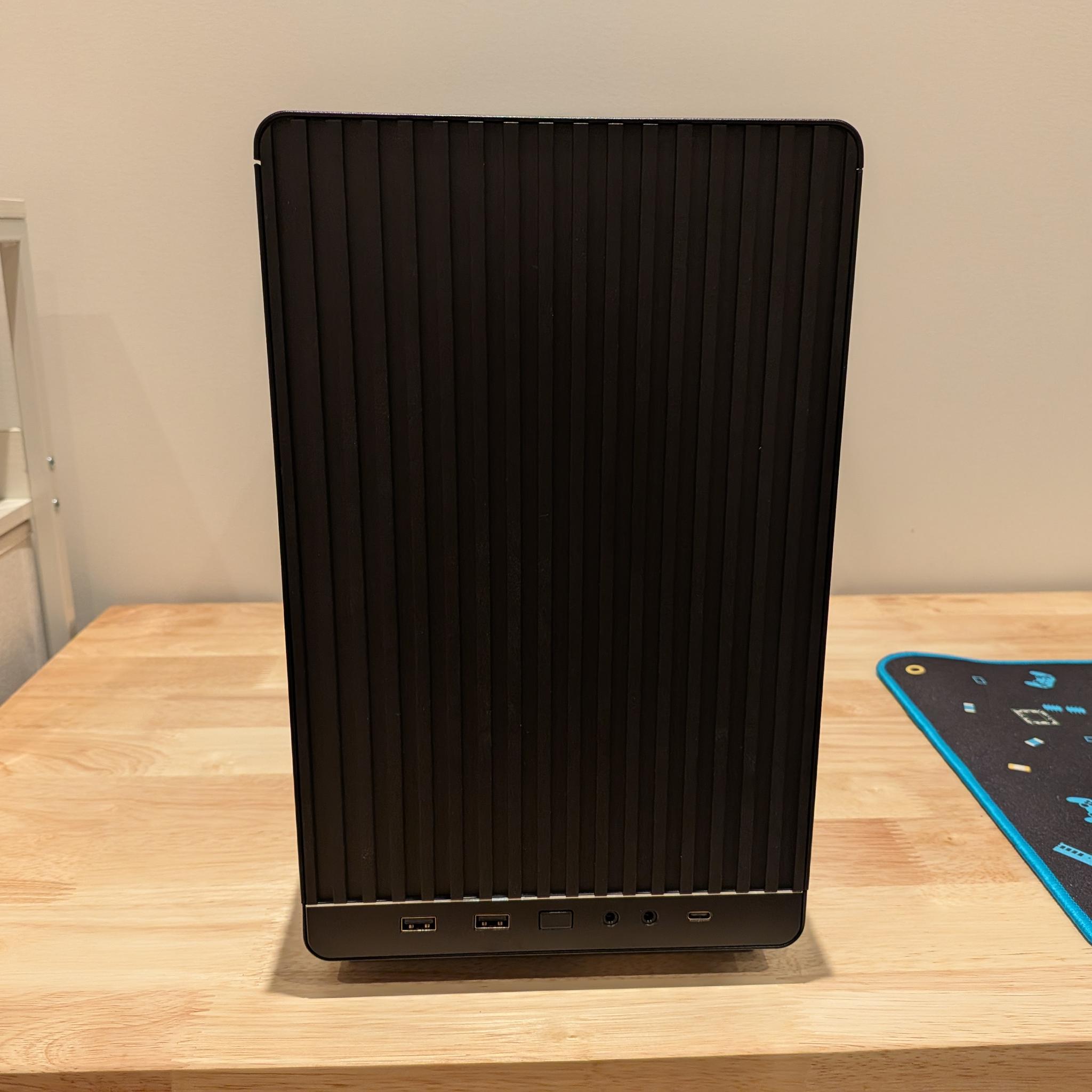 4K Lightcycle - RX 9070, Ryzen 5 7600X3D, 32 GB DDR5 RAM, 1 TB Gen 4 NVME, RGB, Liquid Cooled