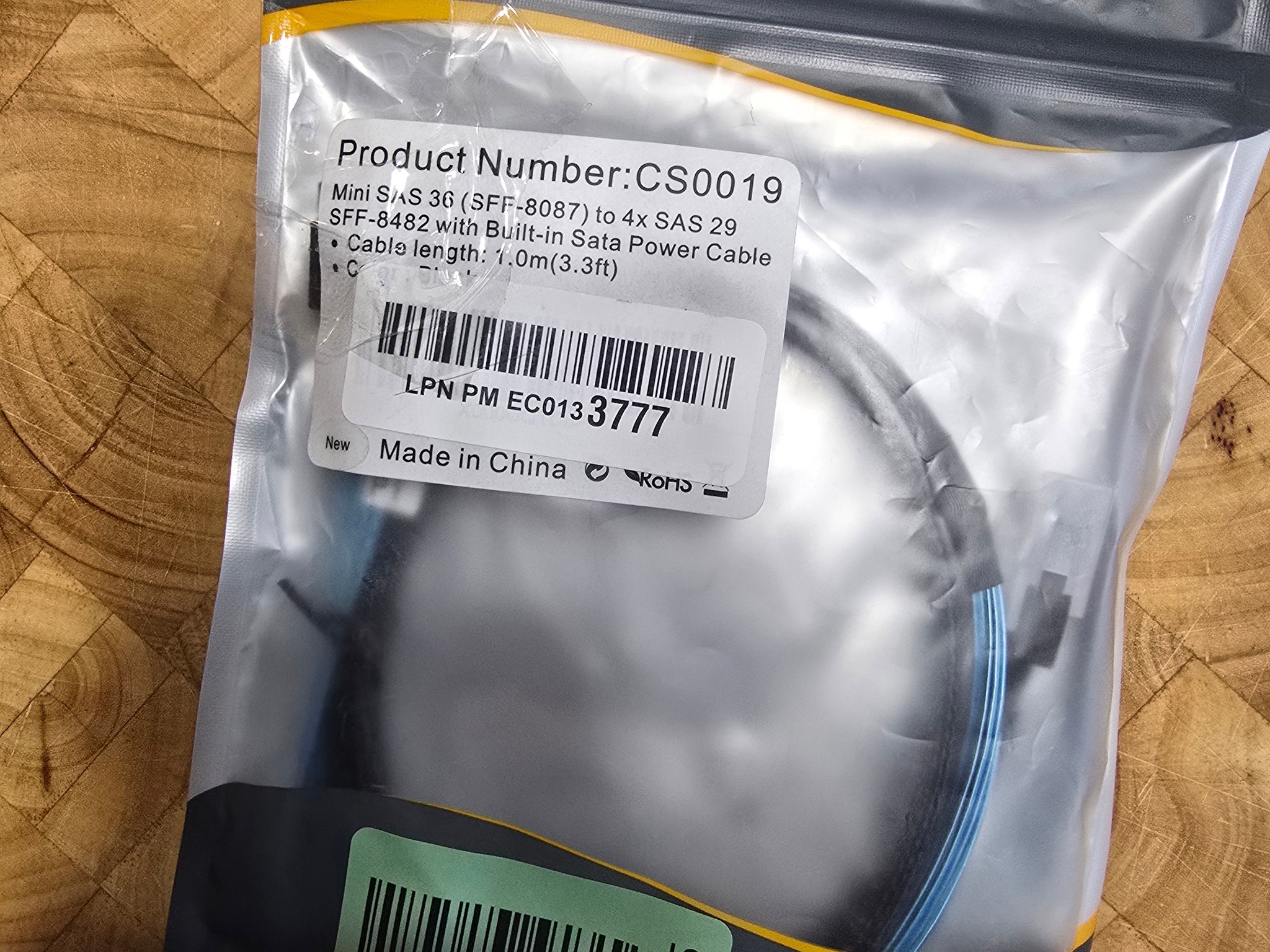 Mini SAS 4 SATA Cable 36 Pin SFF 8087 Host/Controller to 7 Pin SATA Target/Backplane PERC H310 RAID