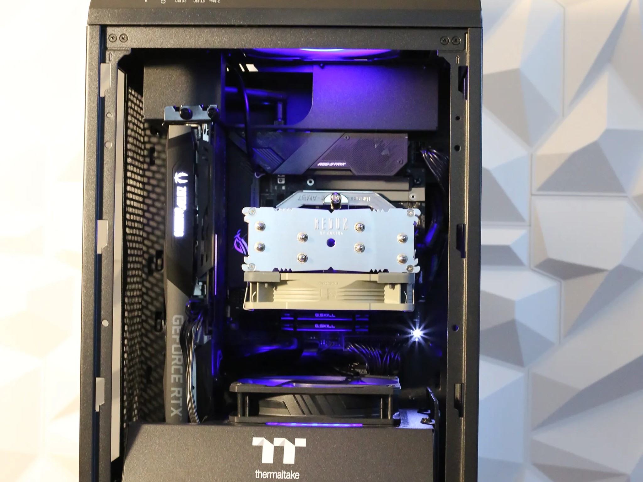 RARE Mini-ITX Tower 100 Build w/ Ryzen 7 3700X & NVIDIA RTX 3060Ti!