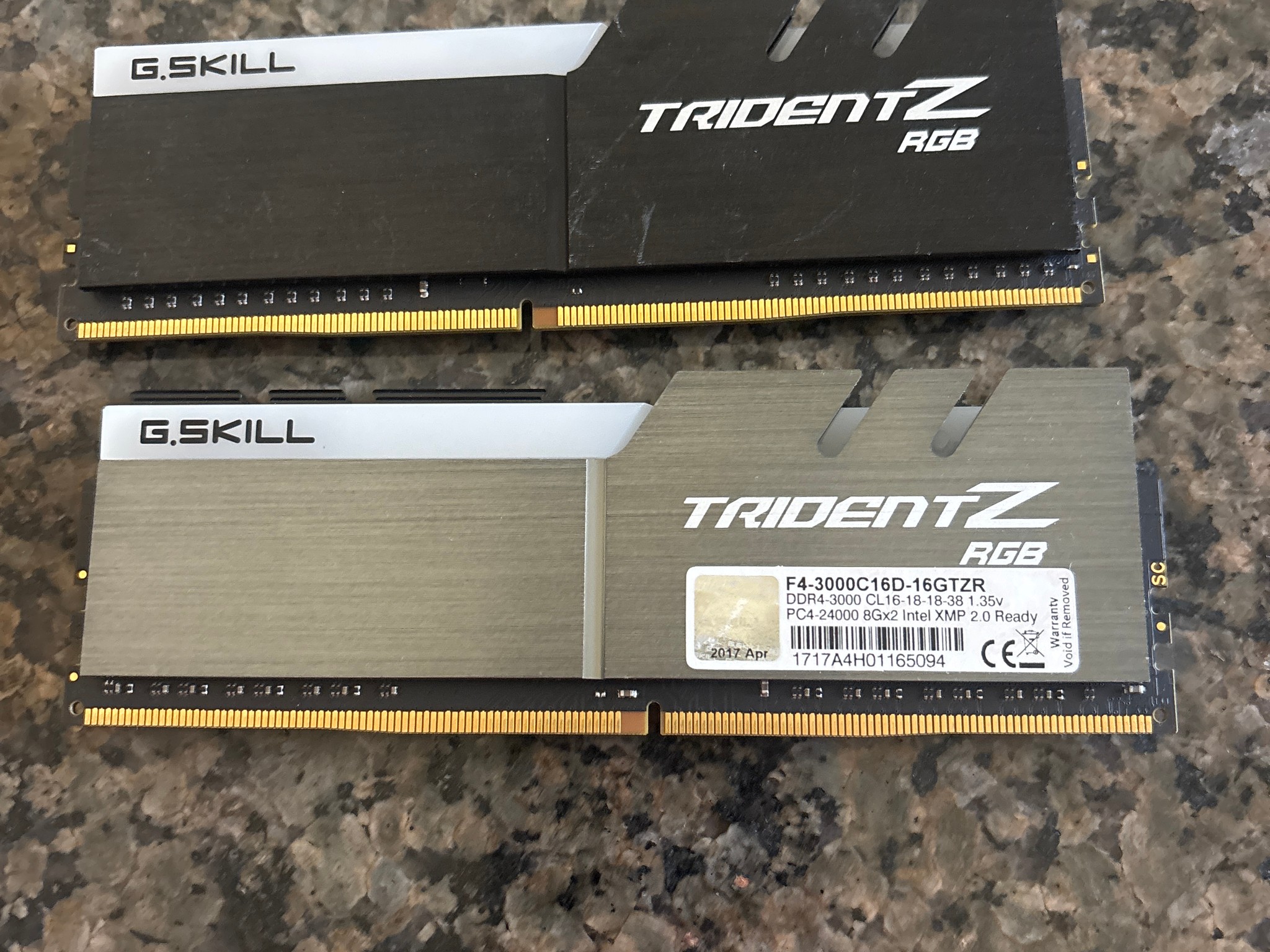 16GB  DDR4 3000